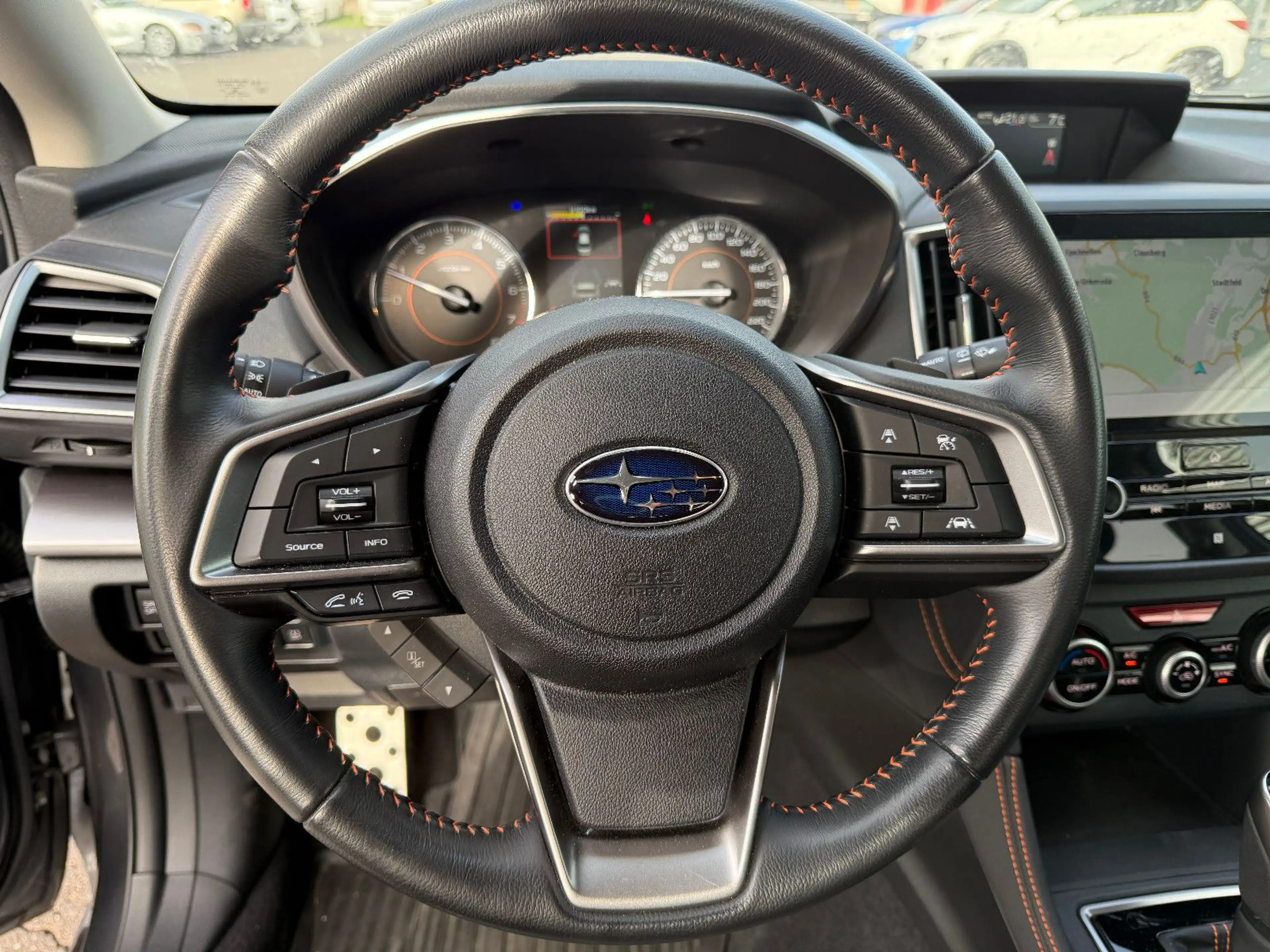 Subaru XV Exclusive+LED+Navi+Shz++ — photo 14