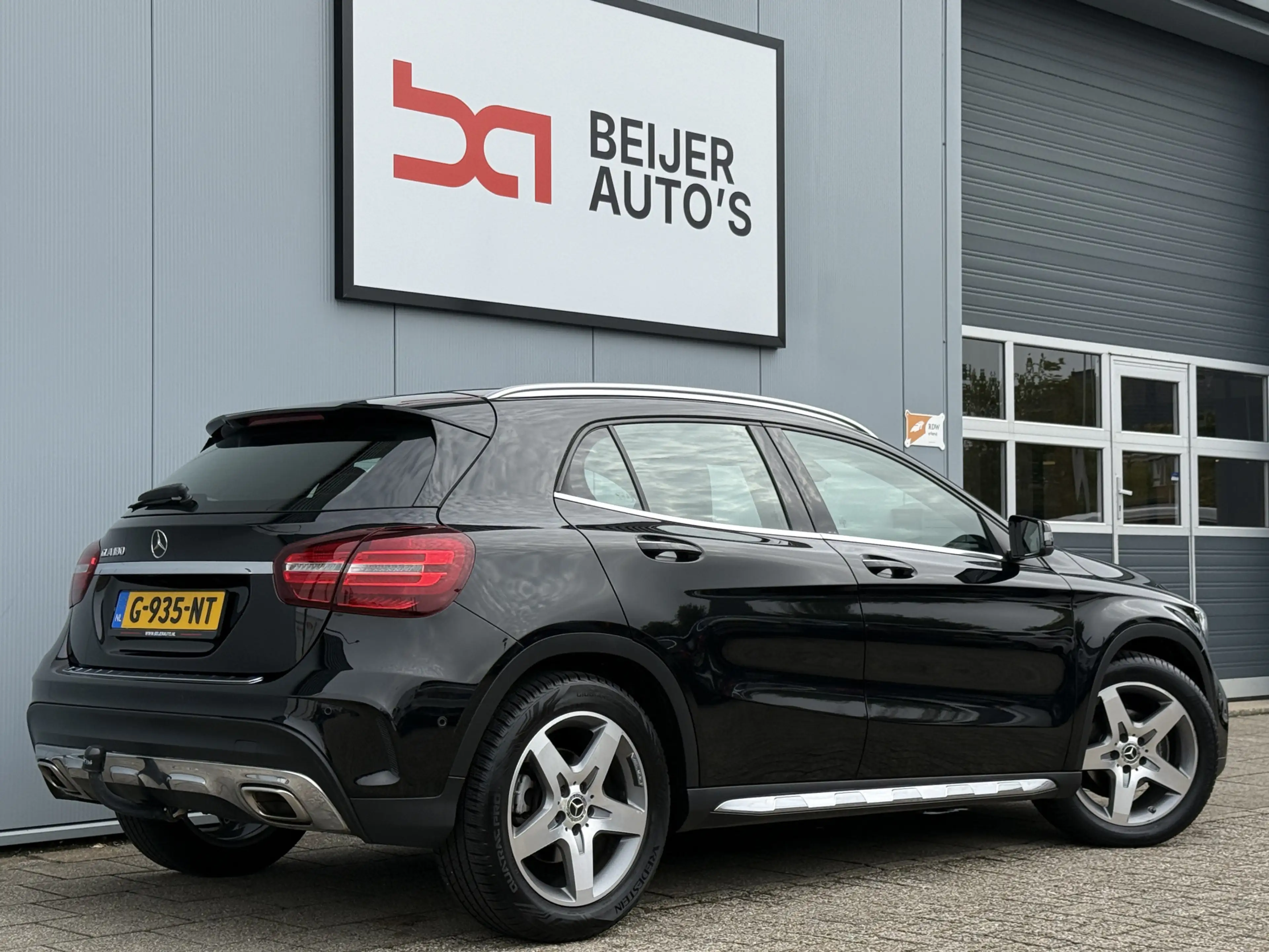 Mercedes-Benz GLA 180 Business Solution AMG Automaat Trekhaak — photo 4