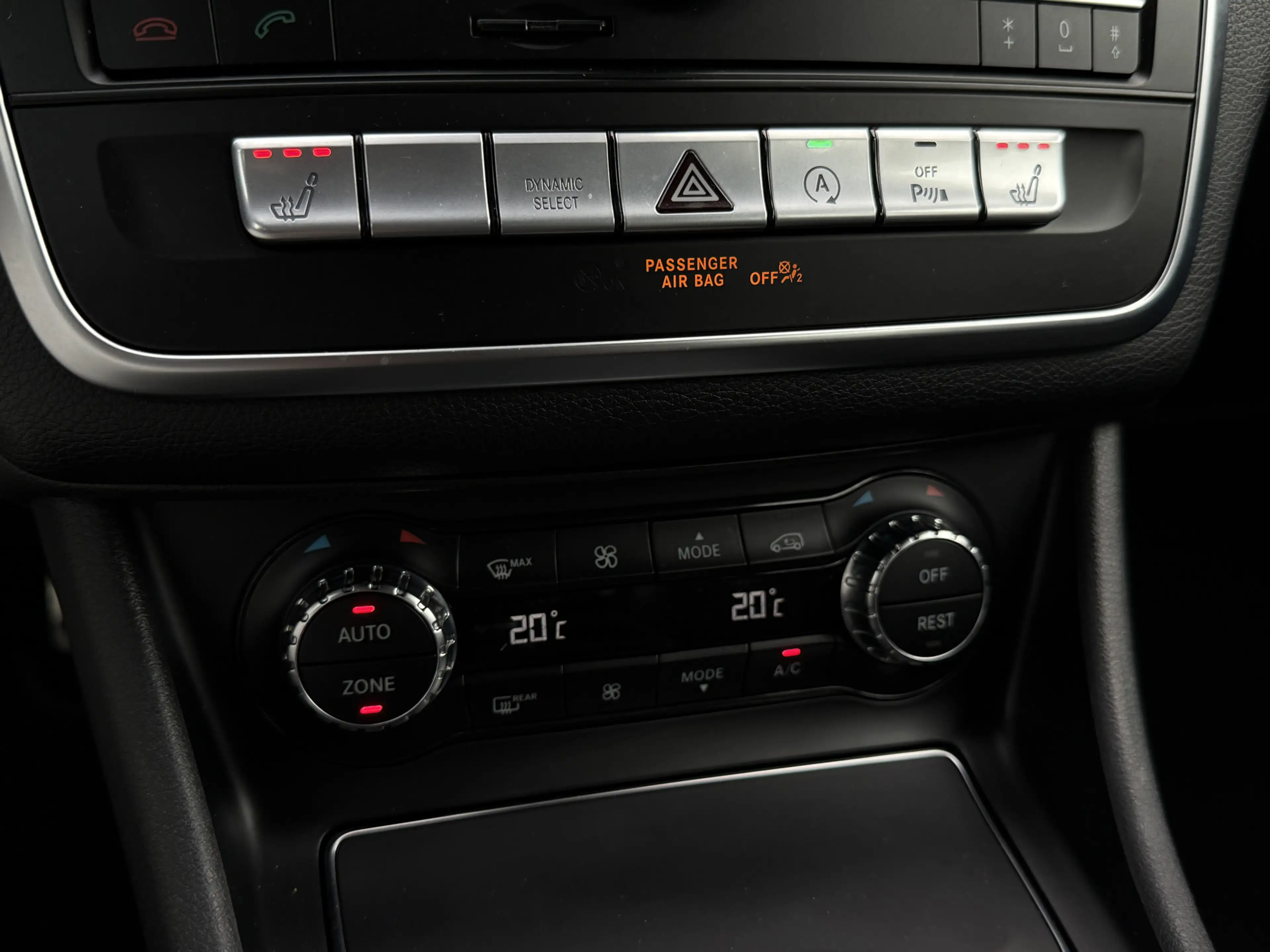 Mercedes-Benz GLA 180 Business Solution AMG Automaat Trekhaak — photo 12