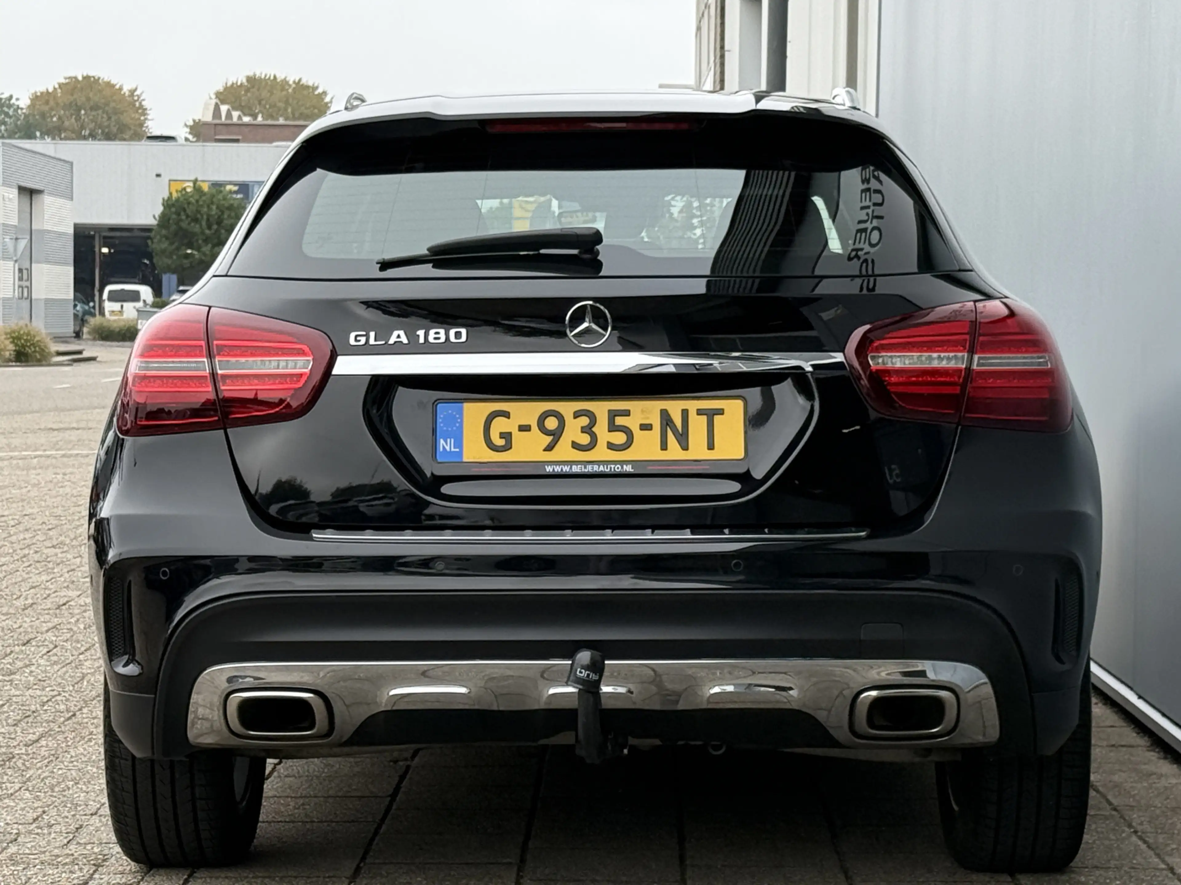 Mercedes-Benz GLA 180 Business Solution AMG Automaat Trekhaak — photo 27