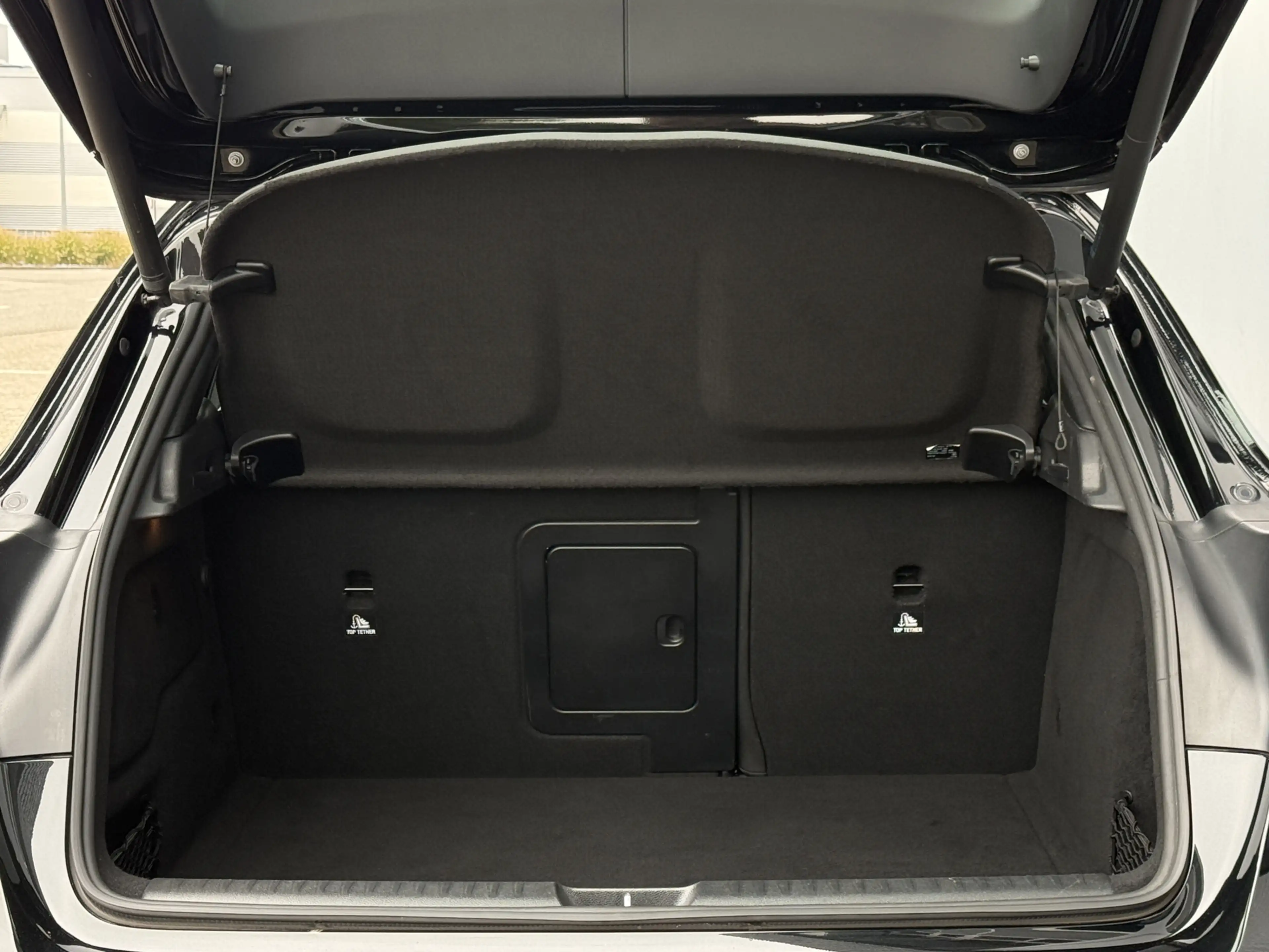 Mercedes-Benz GLA 180 Business Solution AMG Automaat Trekhaak — photo 28
