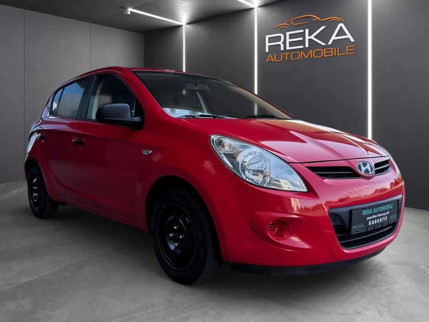 Hyundai i20 Classic Rouge - 1