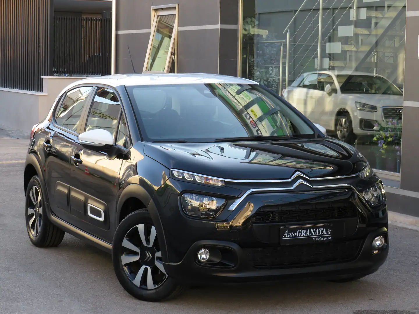 Citroen C3 1.2 PureTech 83cv S&S Shine CarPlay+Android Nero - 2