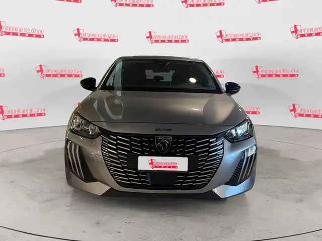Peugeot 208 view 6