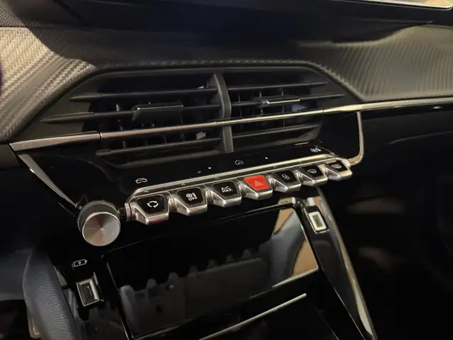 Peugeot 208 view 15