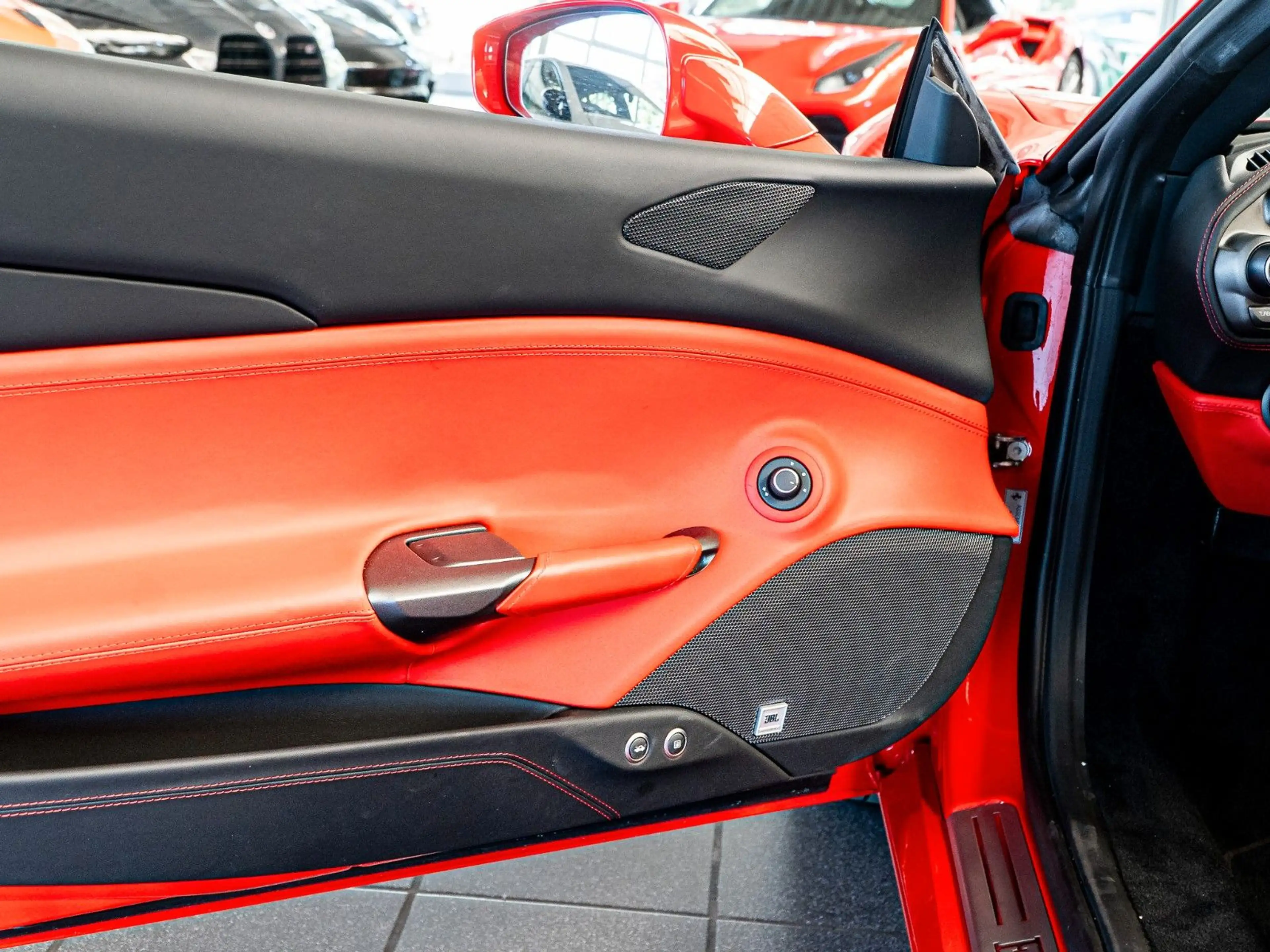 Ferrari 488 JBL Kamera Lift Low Km — photo 12
