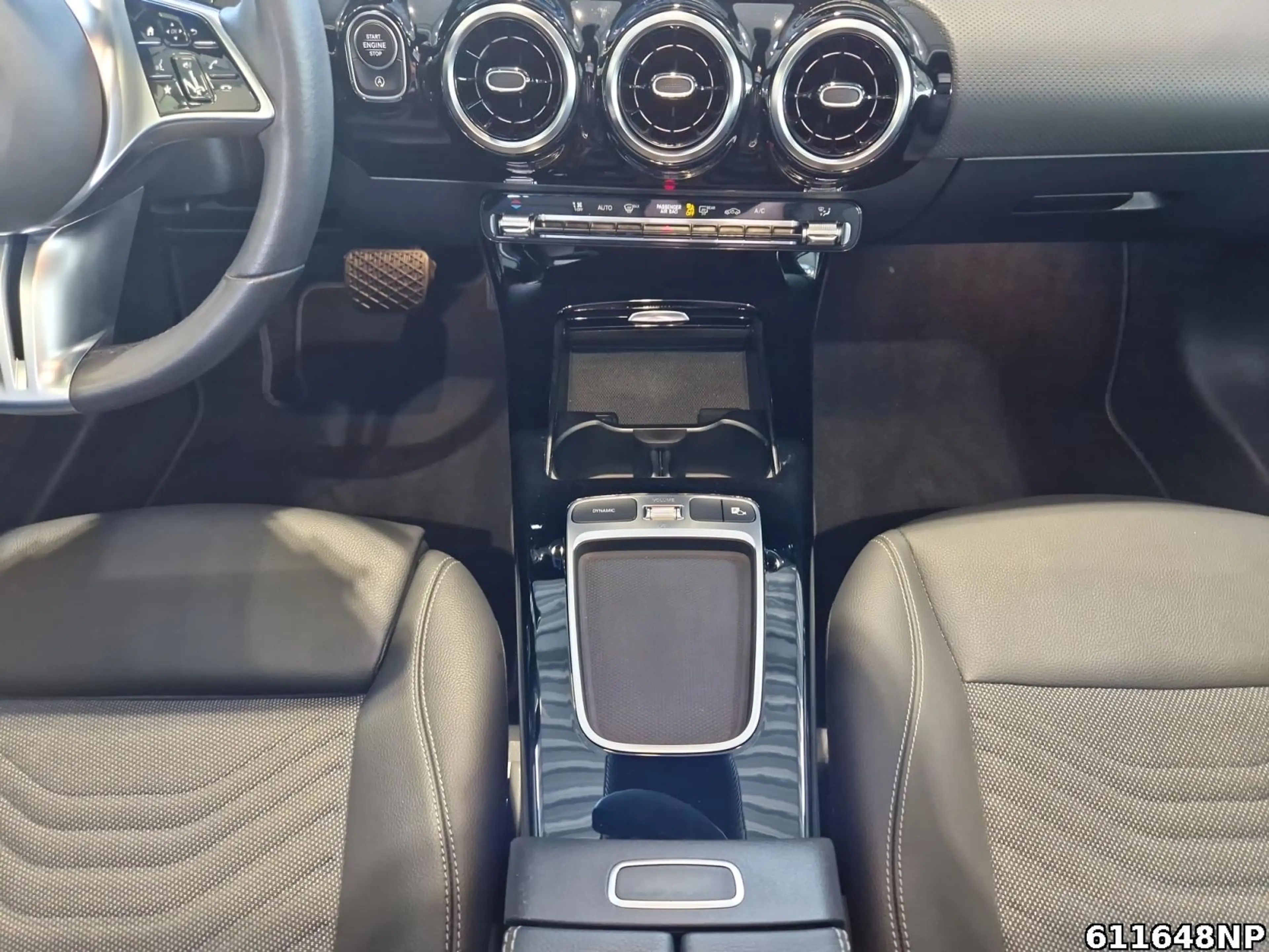 Mercedes-Benz A 200 Progressive Panoramadach Kamera CarPlay — photo 13