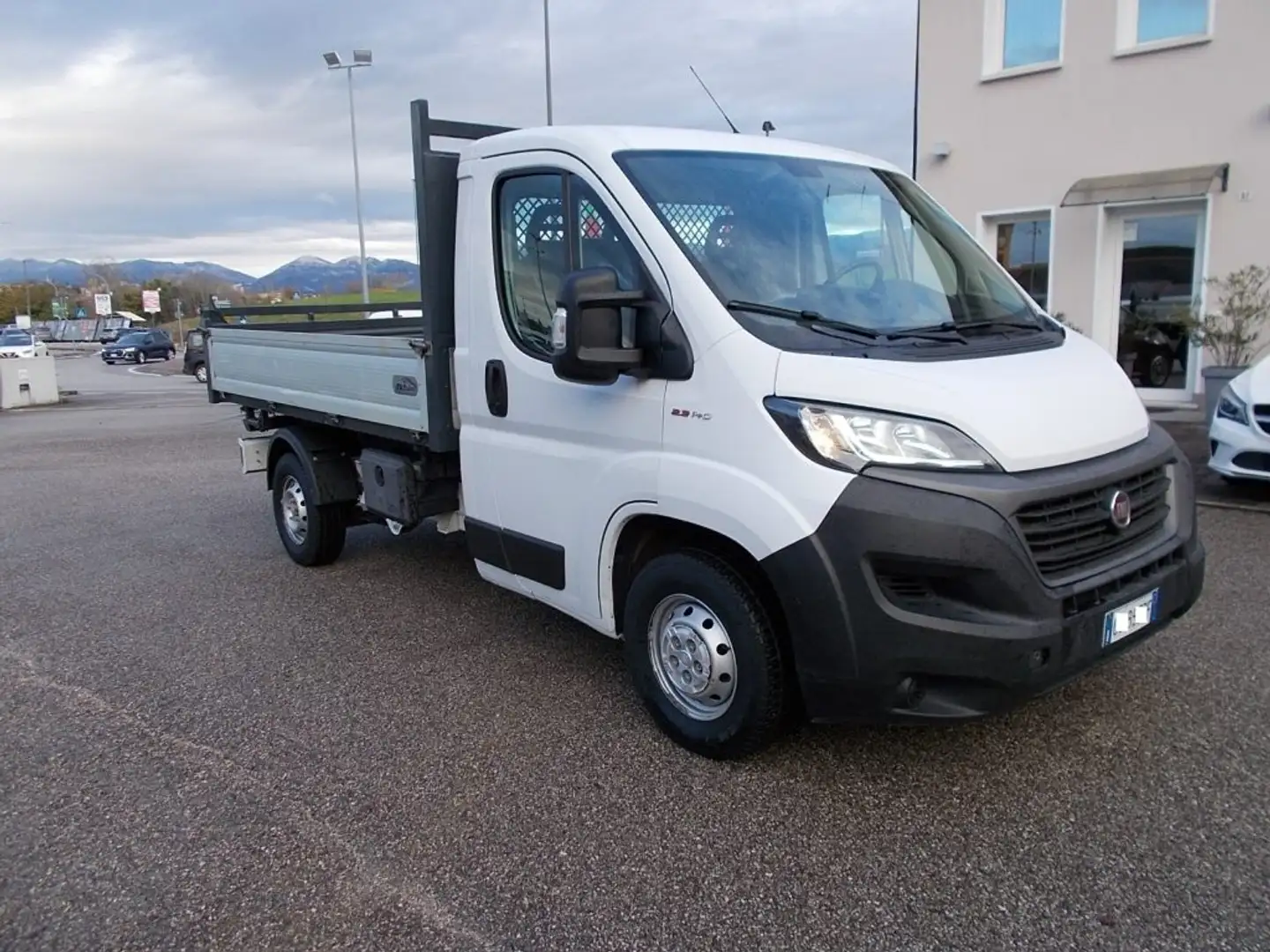 Fiat Ducato 35 2.3 MJT 140CV PM Ribaltabile Blanc - 1