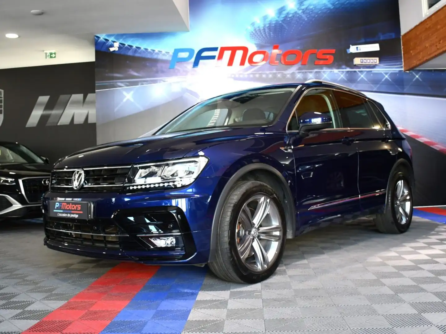 Volkswagen Tiguan R-Line Carat 2.0 TDI 190 DSG 4Motion GPS Virtual Attelage Front Lane Alcantara JA 19 Blauw - 1