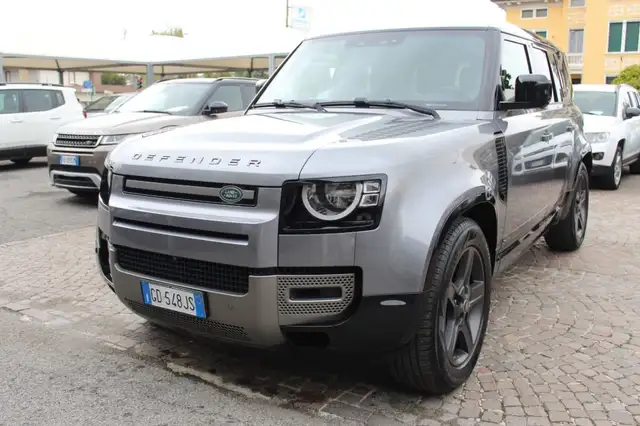 Land Rover Defender 110 3.0D 250CV AWD Auto X-Dynamic S 7 posti