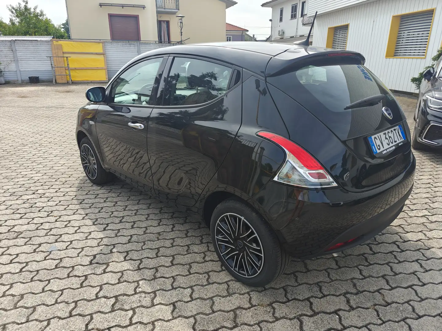 Lancia Ypsilon Ypsilon 1.0 firefly hybrid Gold s PREZZO REALE!! Nero - 2