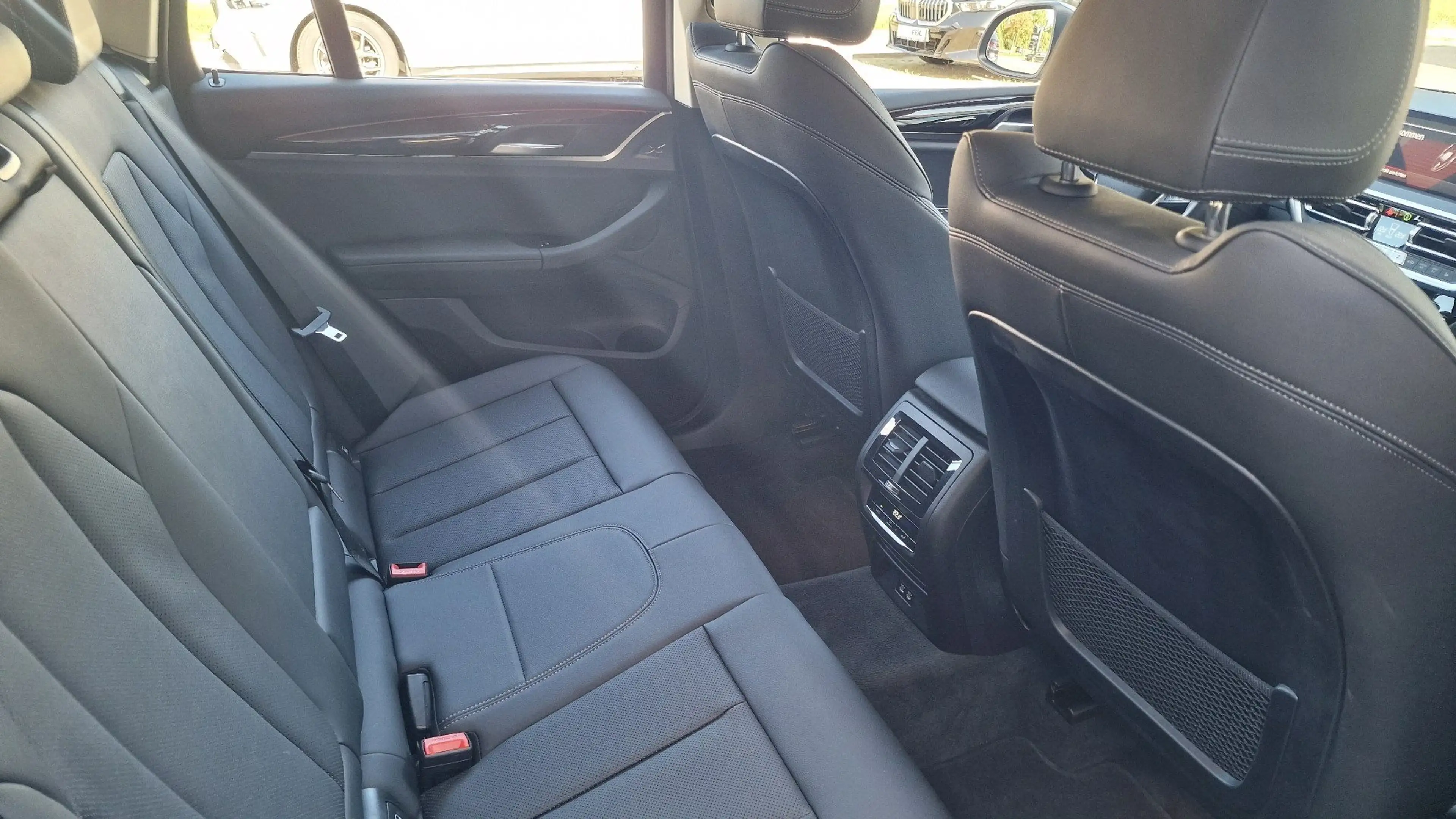 BMW X3 xDrive20i HiFi DAB LED WLAN Parkassistent — photo 10