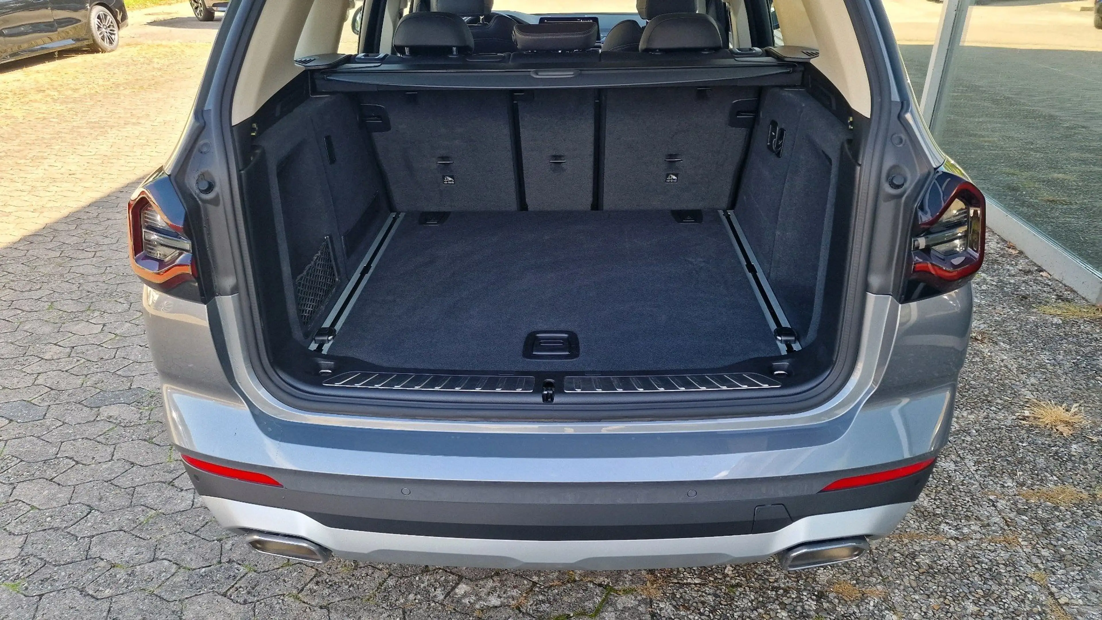 BMW X3 xDrive20i HiFi DAB LED WLAN Parkassistent — photo 11