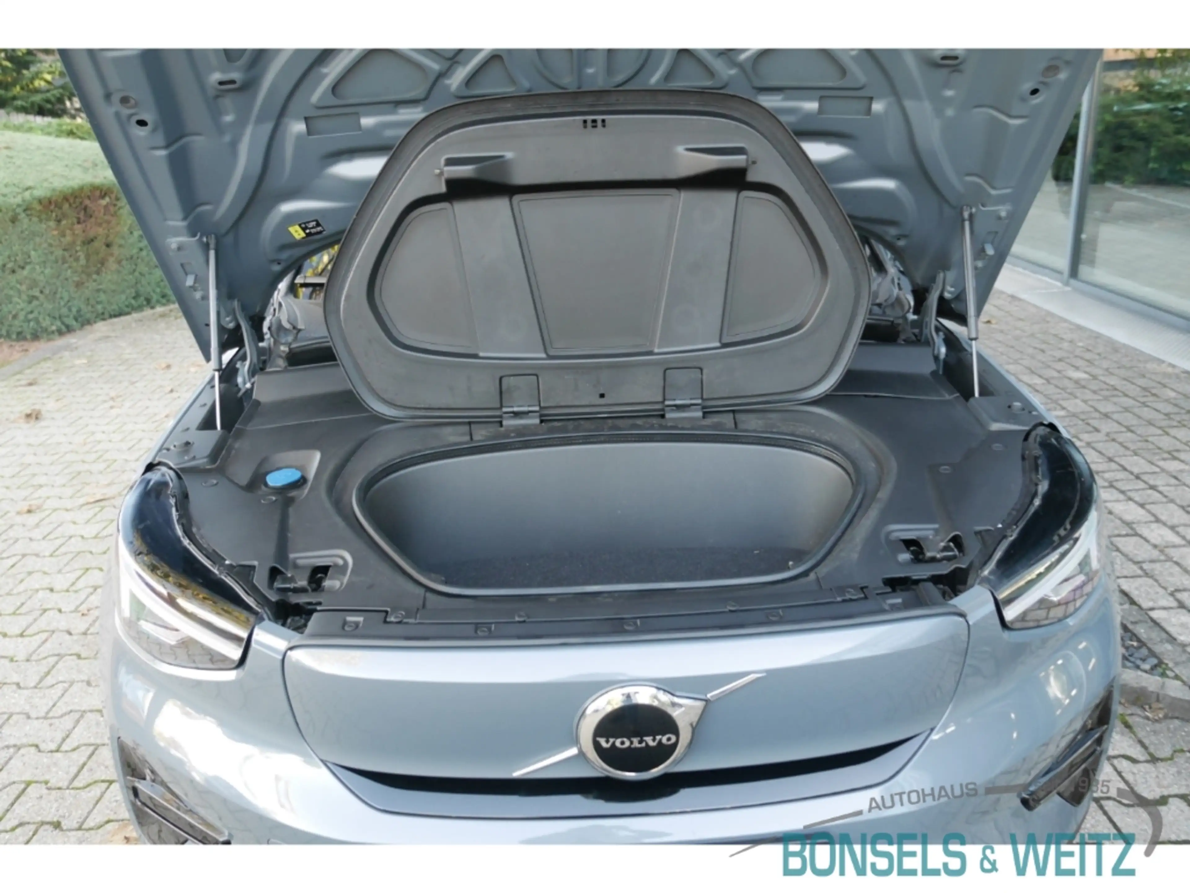 Volvo XC40 Core Recharge Pure Electric 2WD RECHARGE PURE ELEC — photo 13
