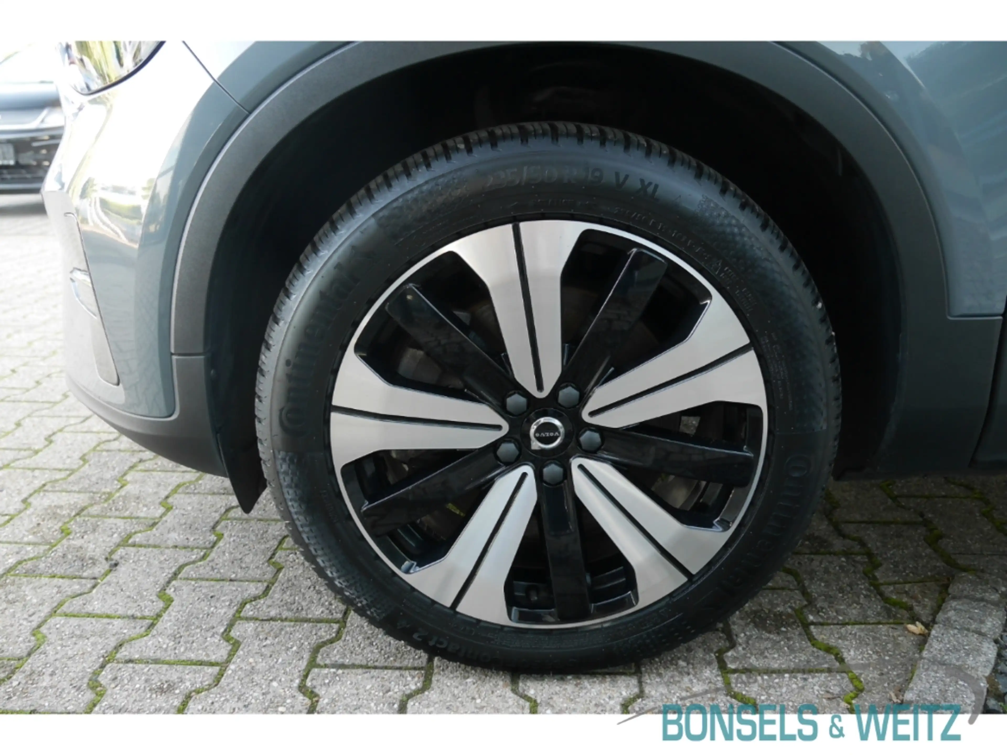 Volvo XC40 Core Recharge Pure Electric 2WD RECHARGE PURE ELEC — photo 15