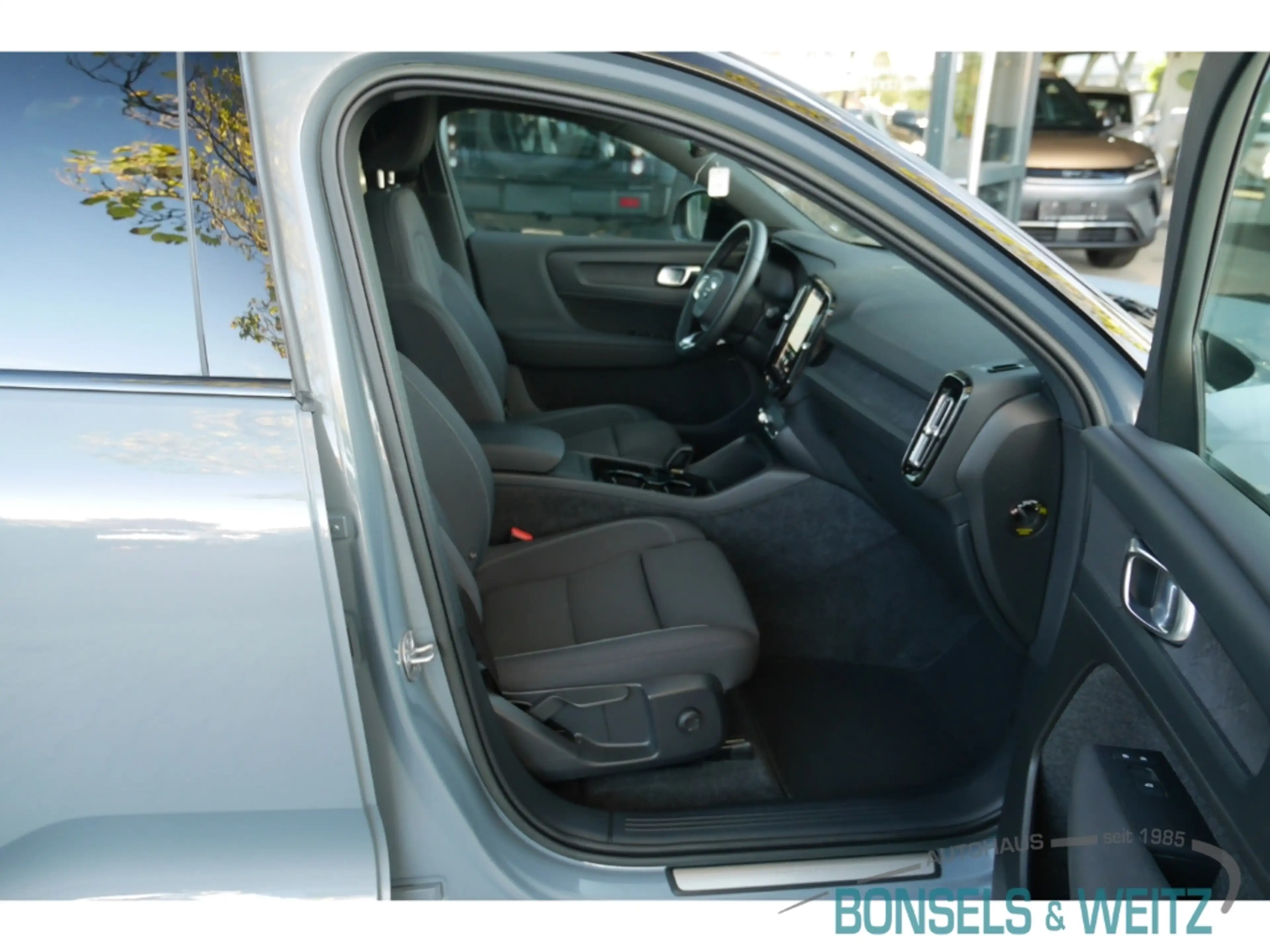 Volvo XC40 Core Recharge Pure Electric 2WD RECHARGE PURE ELEC — photo 5