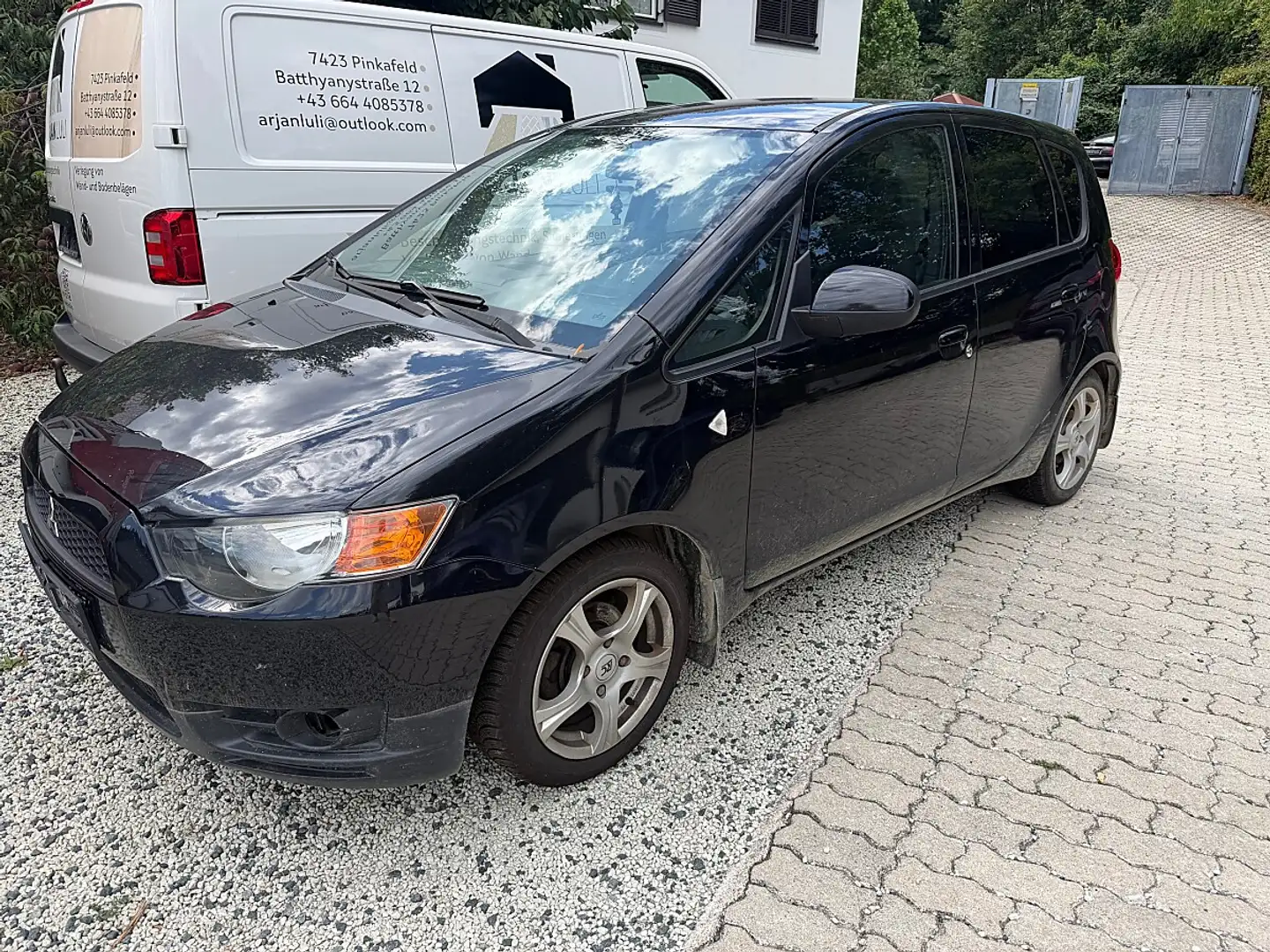 Mitsubishi Colt 5dr 1,1 MPI Top Edition Schwarz - 1
