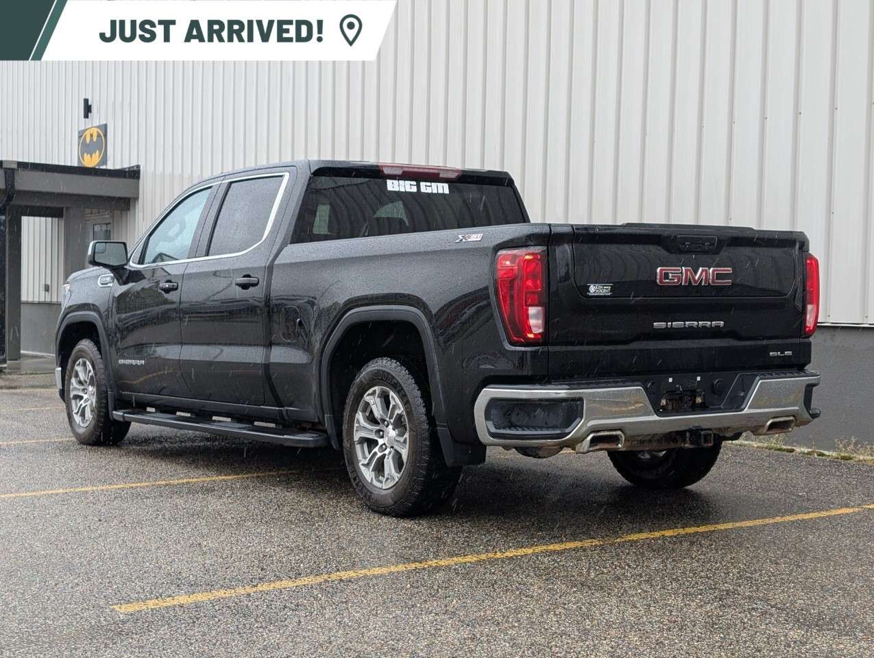 2023 GMC Sierra 1500 4WD Crew Cab 157 SLE — снимка 1
