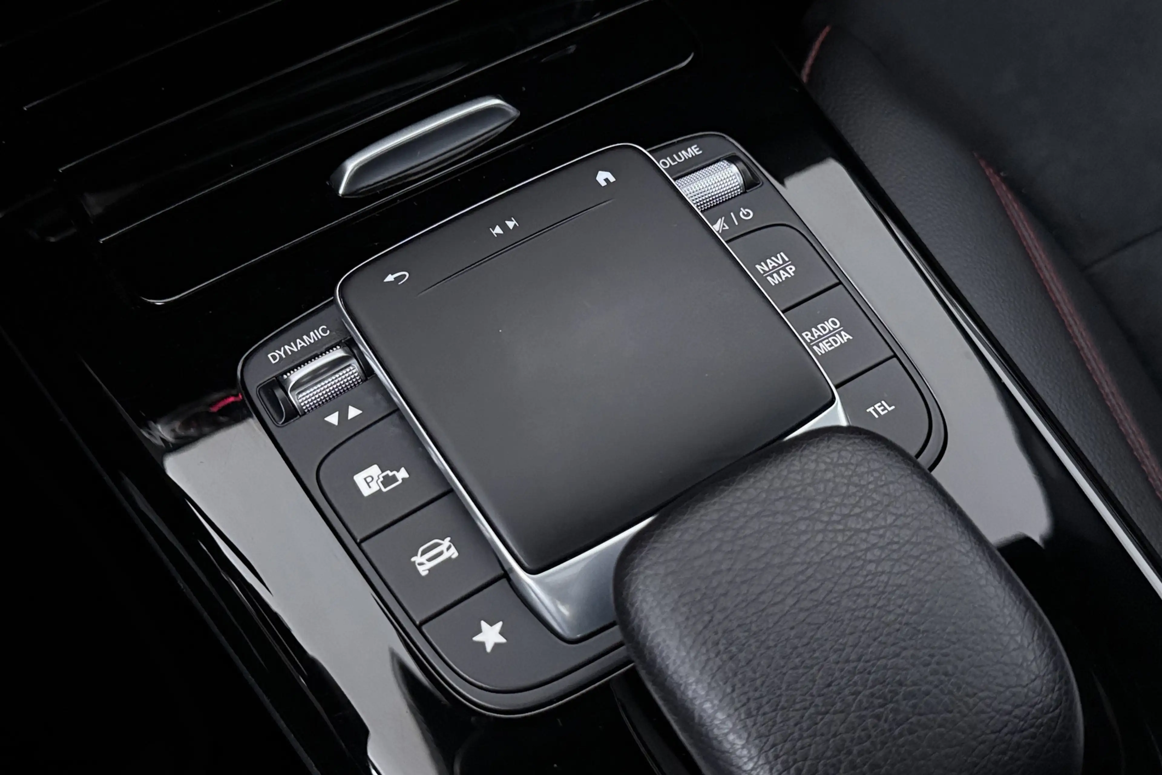 Mercedes-Benz CLA 200 Business Solution AMG (PANORAMADAK, STOELVERWARMIN — photo 18