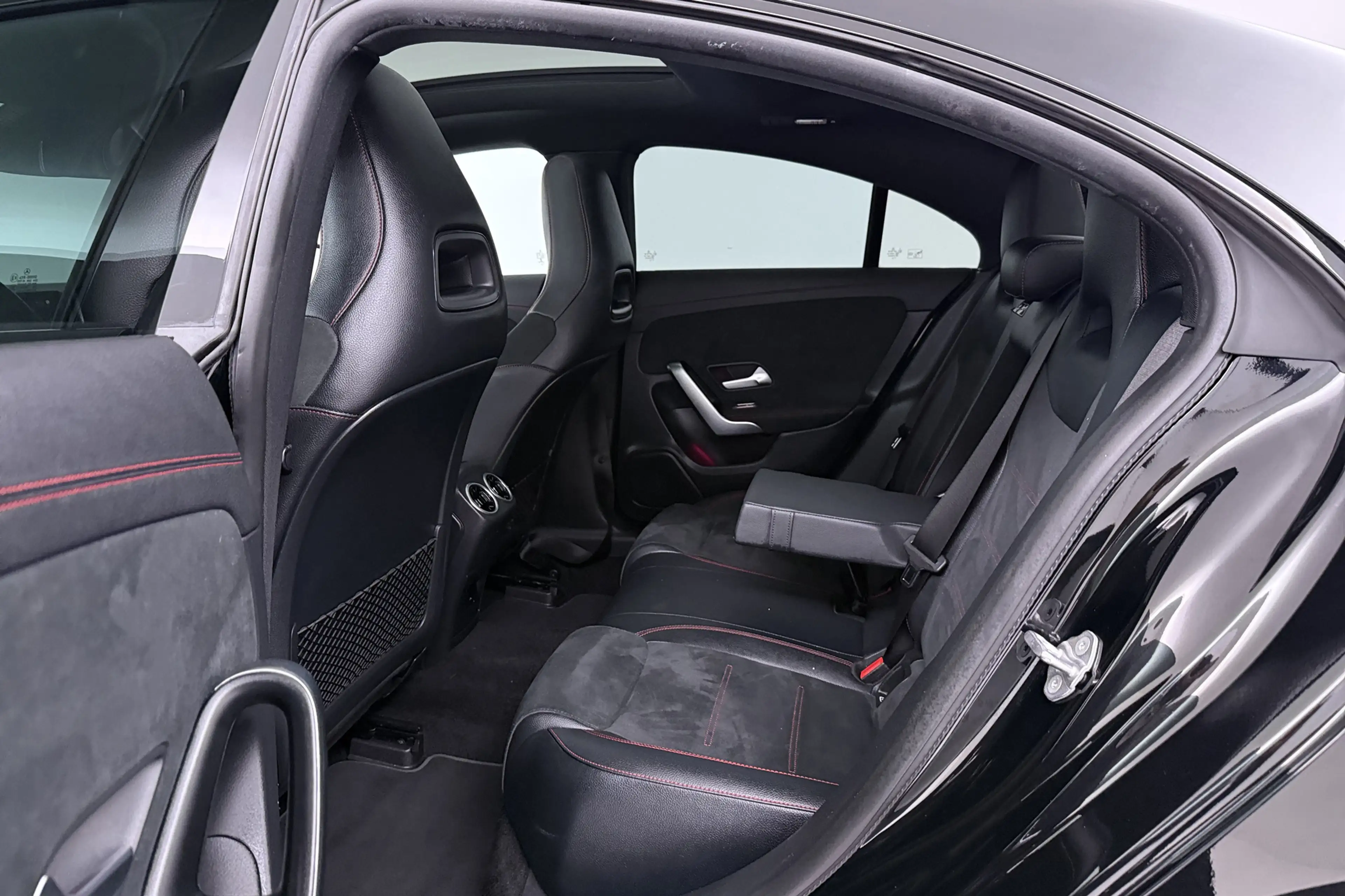 Mercedes-Benz CLA 200 Business Solution AMG (PANORAMADAK, STOELVERWARMIN — photo 24