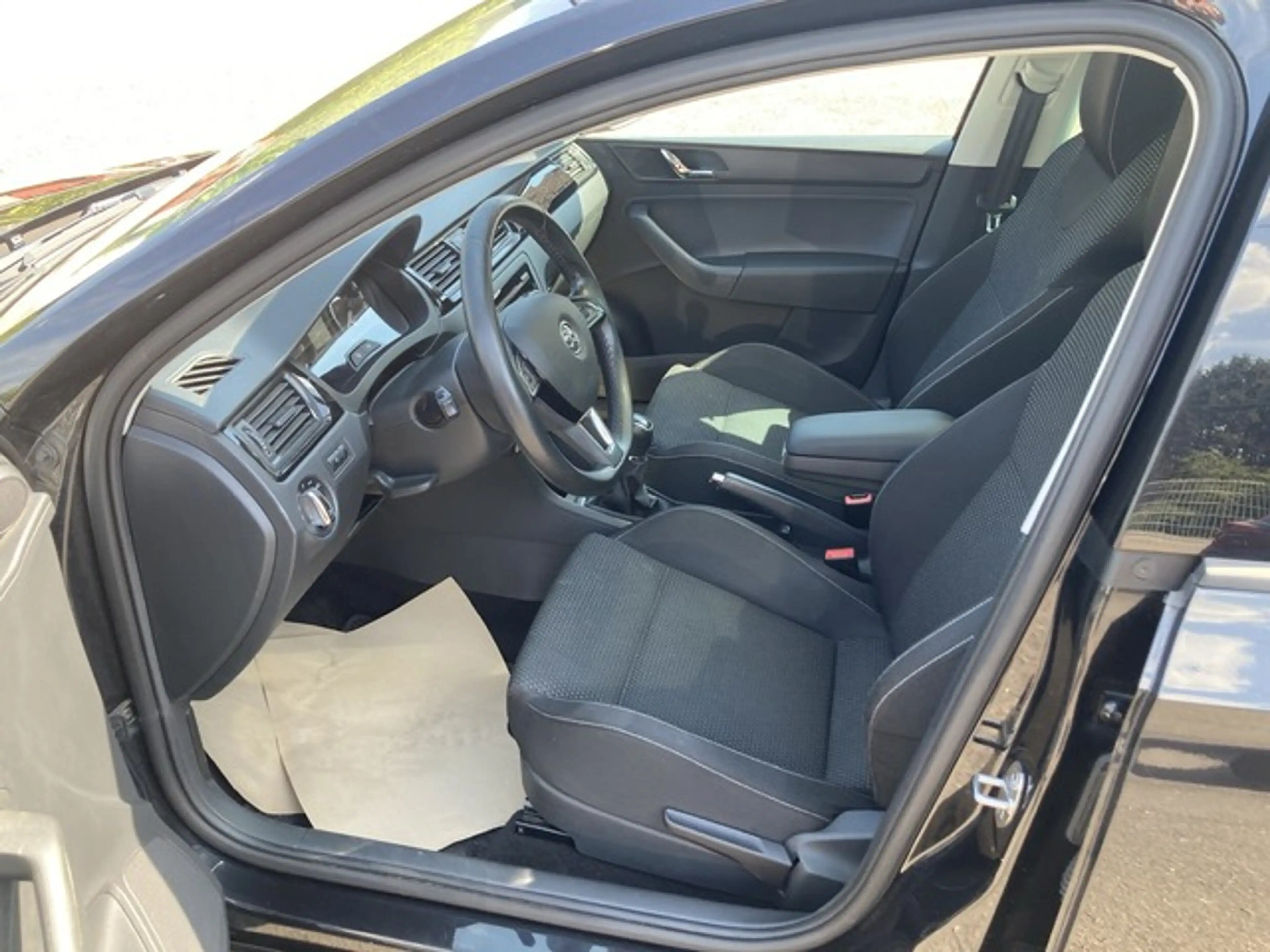 Skoda Rapid/Spaceback Rapid Spaceback StylePlus 17 Zoll Klimaaut SHZ — photo 8