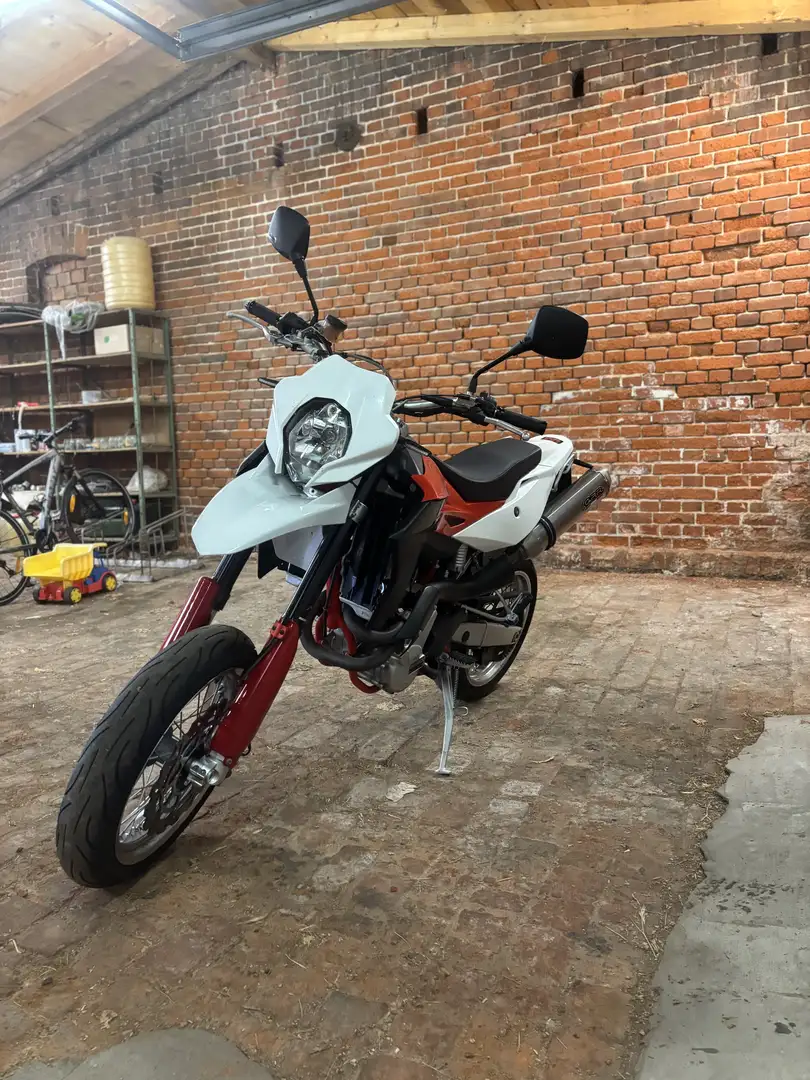 Husqvarna SM 630 Alb - 1
