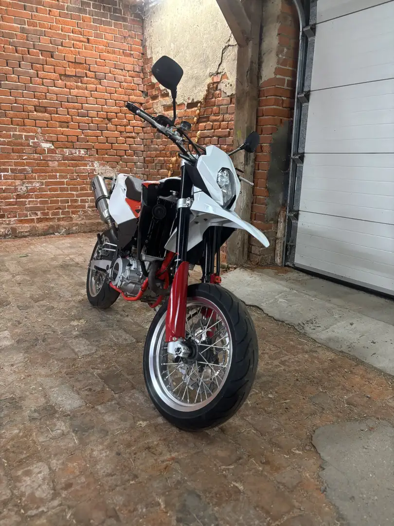 Husqvarna SM 630 Alb - 2