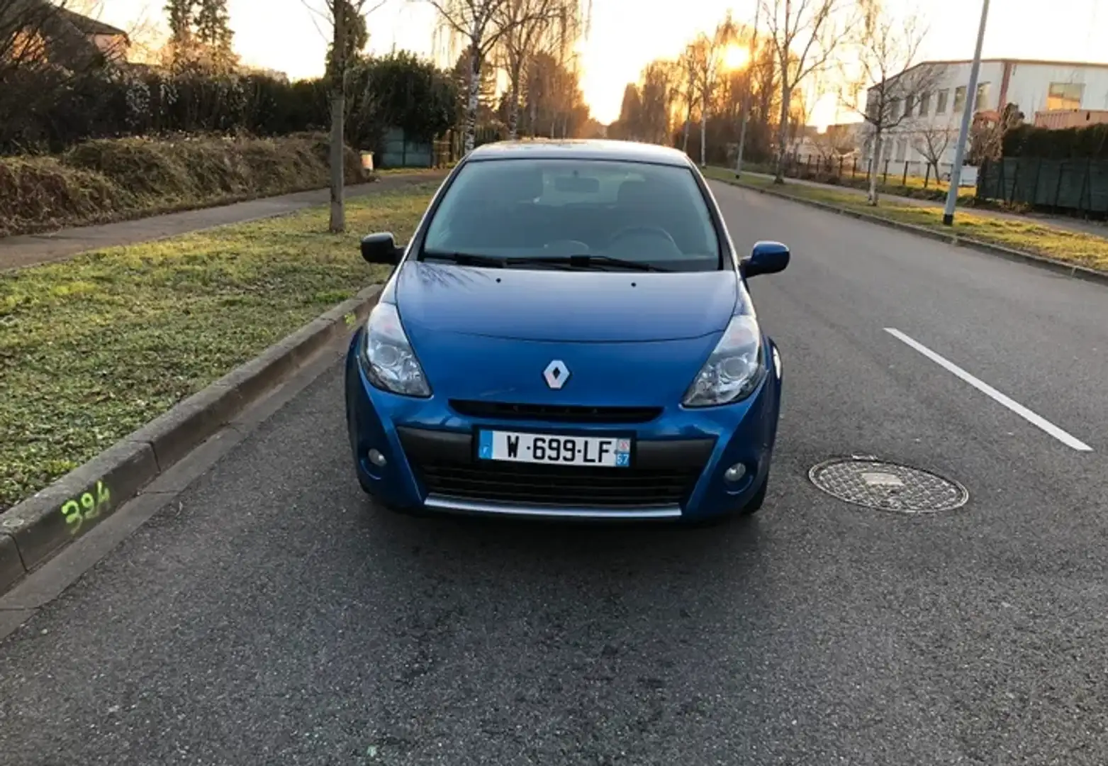 Renault Clio Clio III 1.6 16V 128 Initiale Bleu - 1