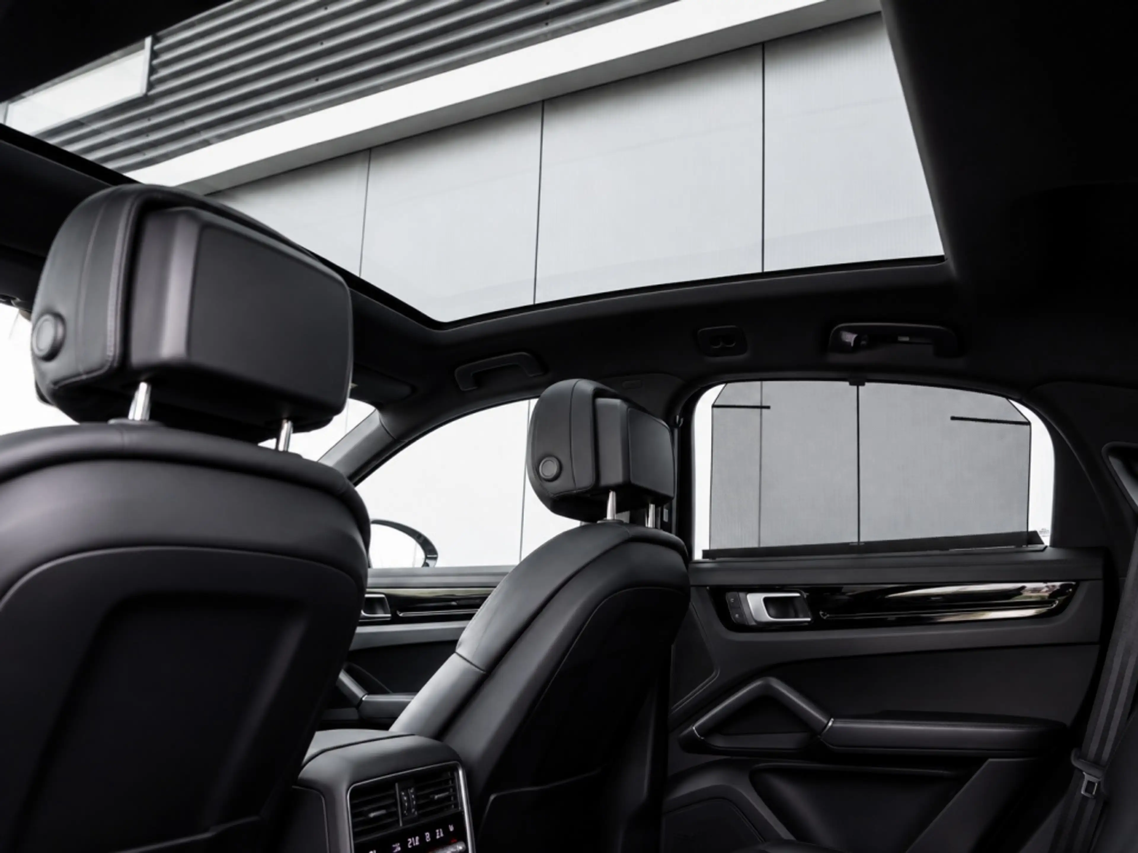 Porsche Cayenne Coupé 3.0 E-Hybrid Pano Trekhaak 1e eig. NAP — photo 9