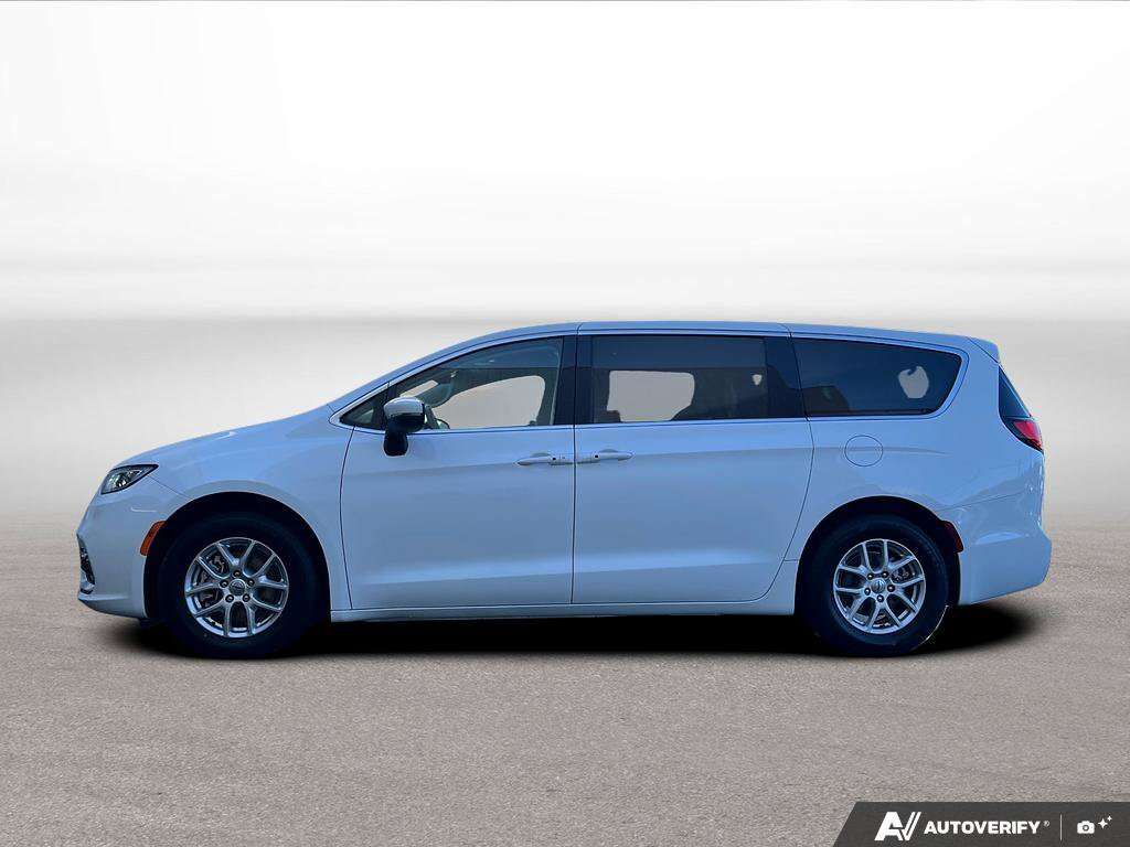 used 2023 Chrysler Pacifica car, priced at $32,888