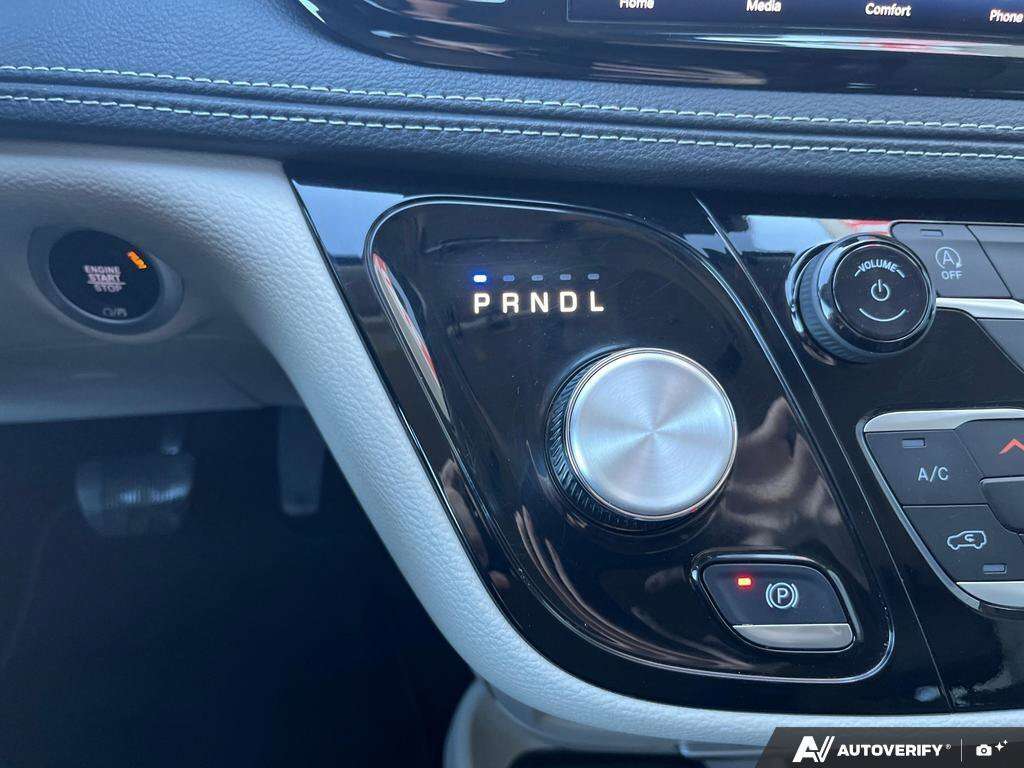 used 2023 Chrysler Pacifica car, priced at $32,888