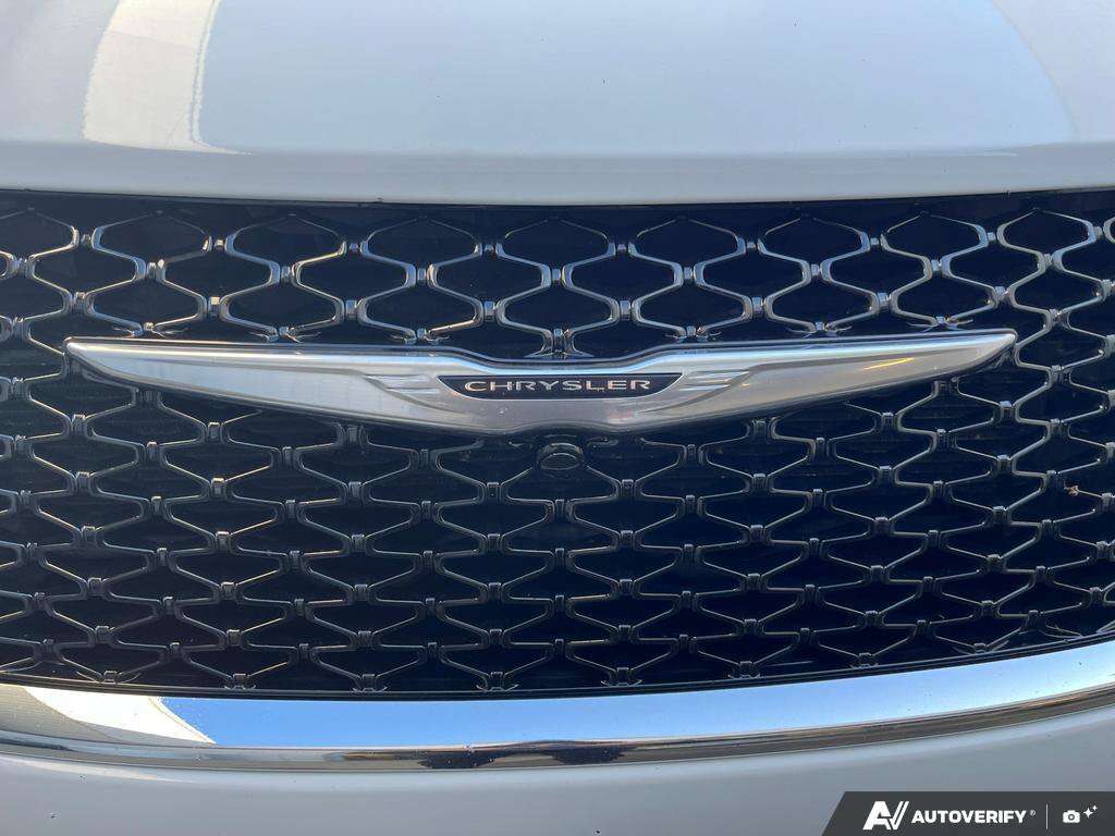 used 2023 Chrysler Pacifica car, priced at $32,888