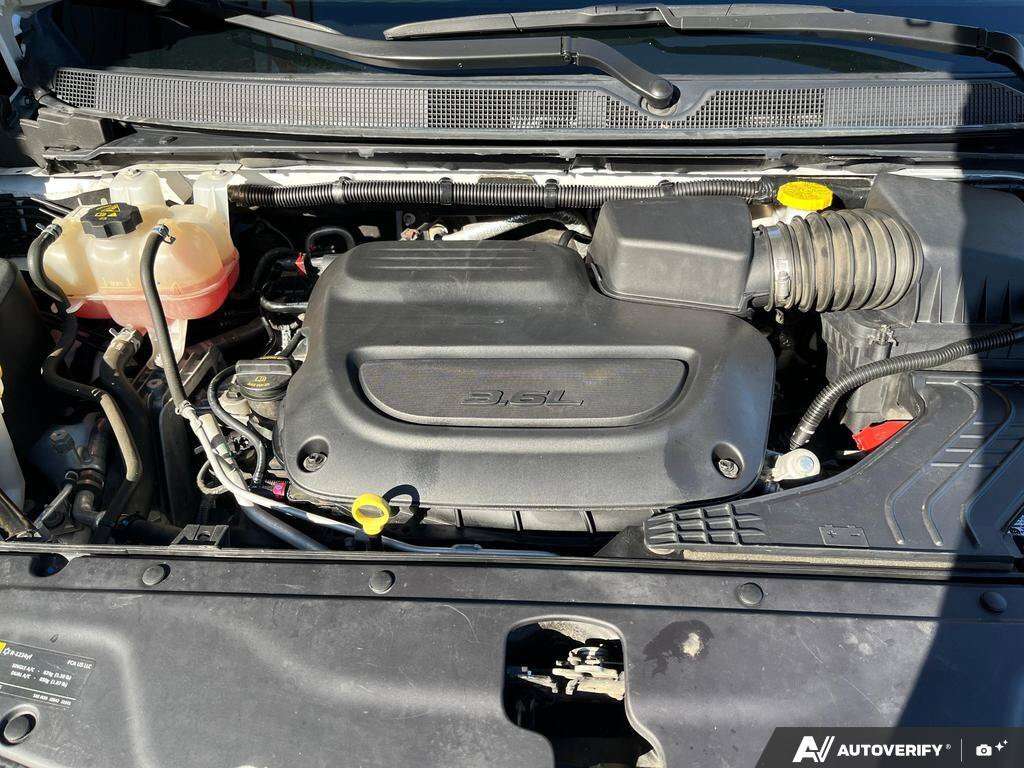 used 2023 Chrysler Pacifica car, priced at $32,888