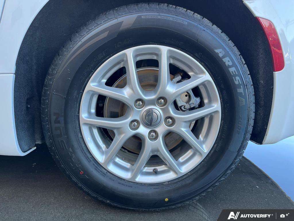 used 2023 Chrysler Pacifica car, priced at $32,888