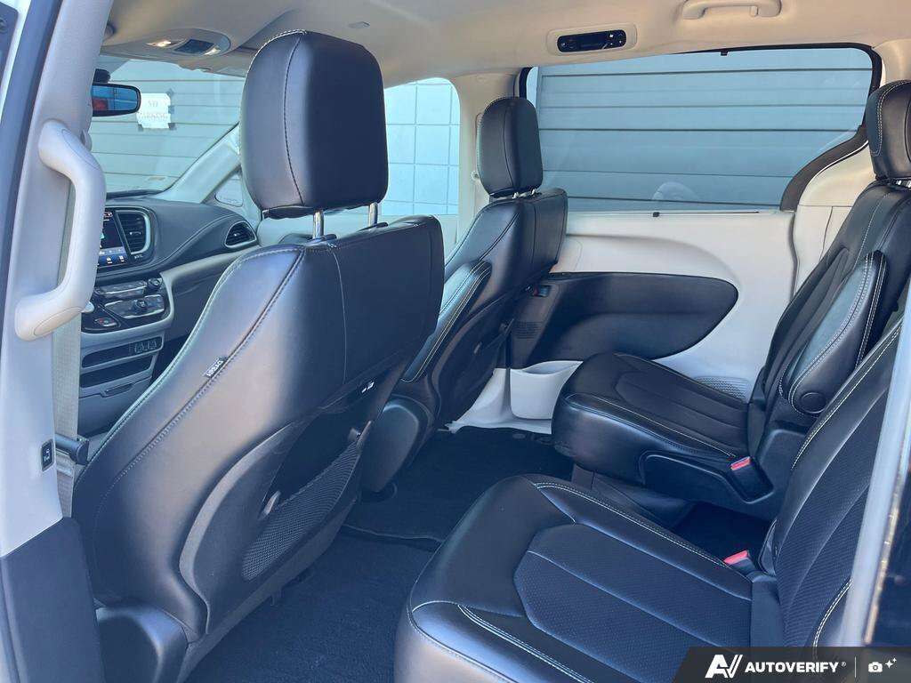 used 2023 Chrysler Pacifica car, priced at $32,888