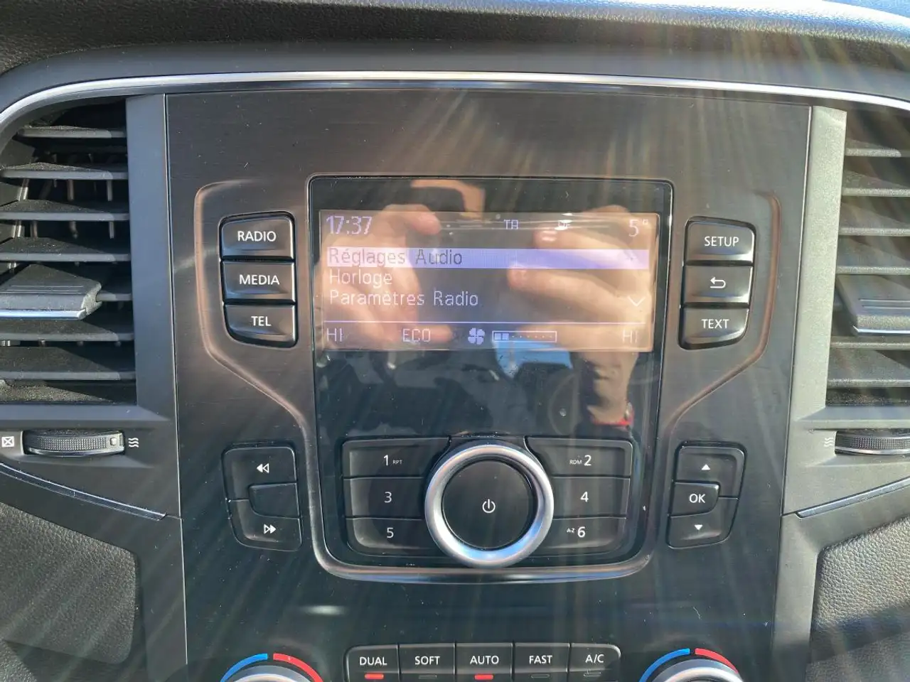 Renault Megane Berline — photo 12