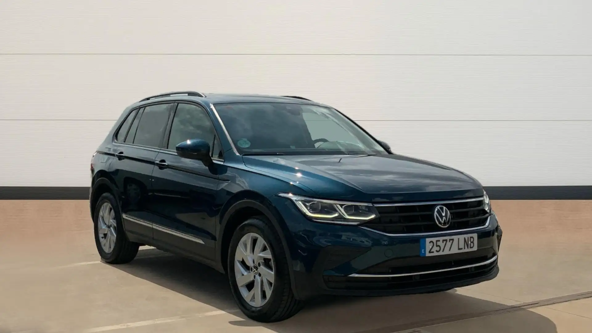 Volkswagen Tiguan 2.0TDI Life DSG 110kW - 1
