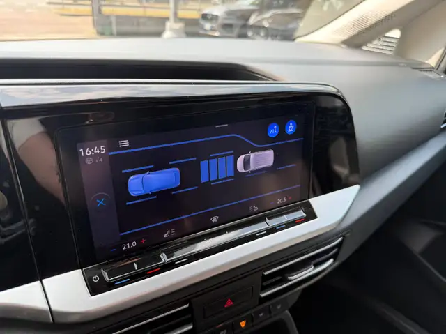 Ford Tourneo view 23