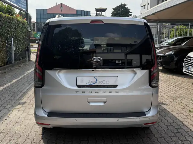 Ford Tourneo view 6