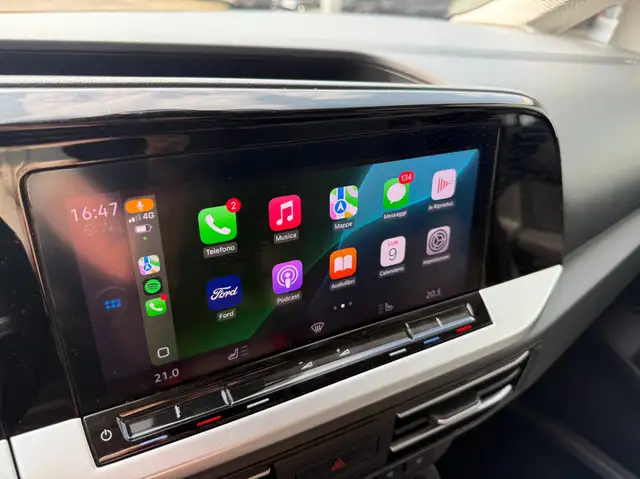 Ford Tourneo view 25