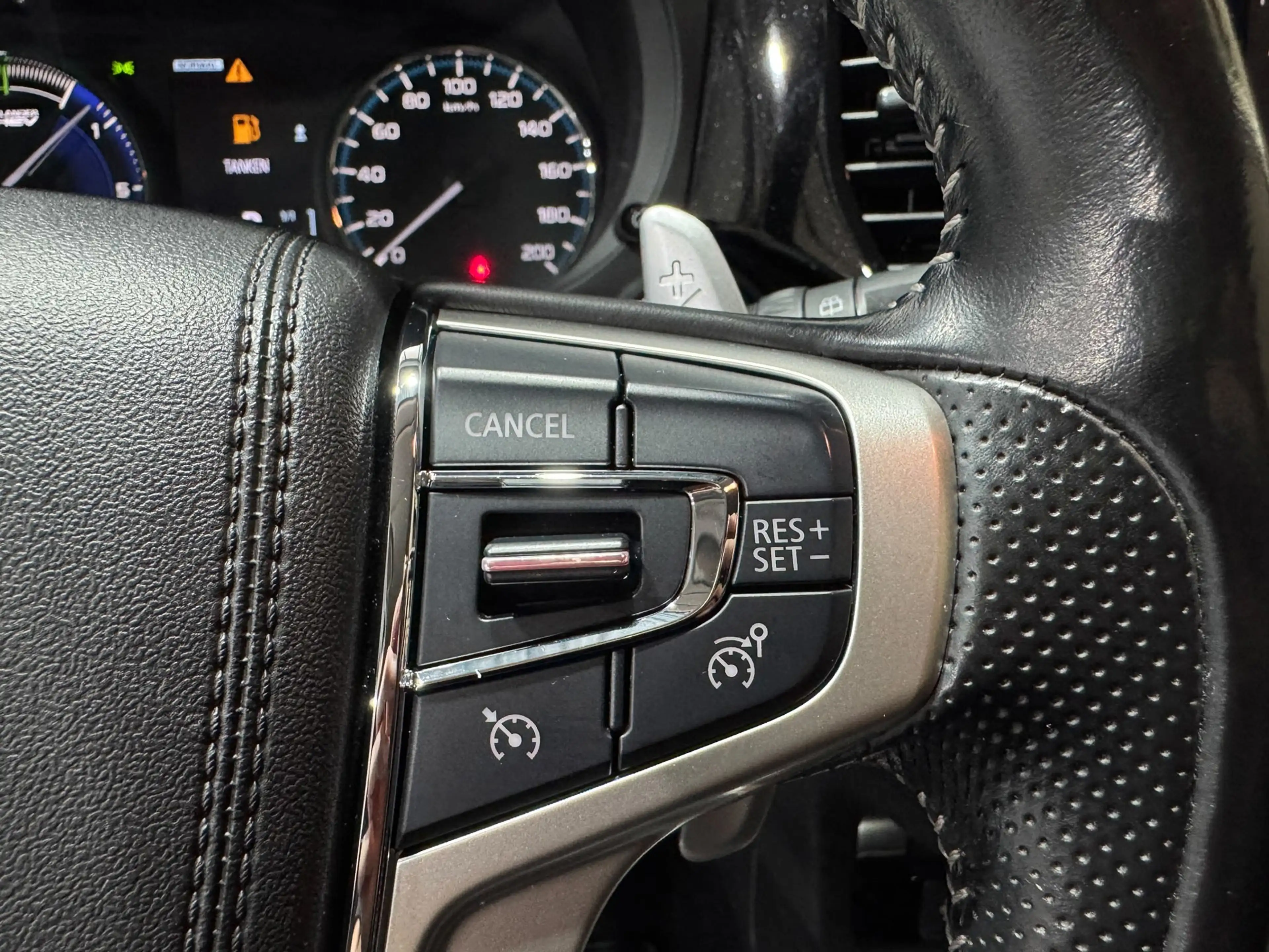 Mitsubishi Outlander 2.4 PHEV Intense+ / Cruise Control / Start Stop / — photo 14