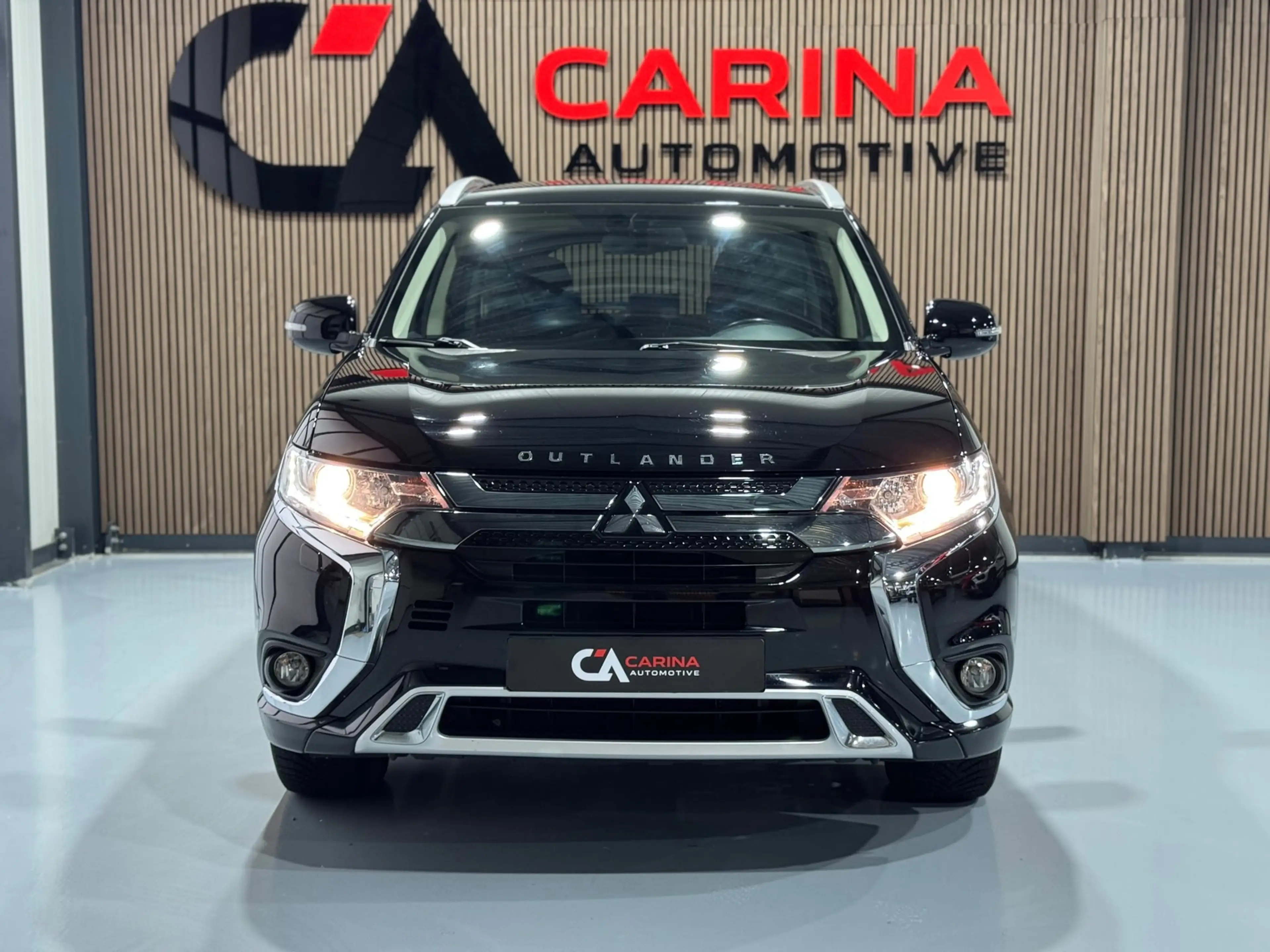 Mitsubishi Outlander 2.4 PHEV Intense+ / Cruise Control / Start Stop / — photo 12