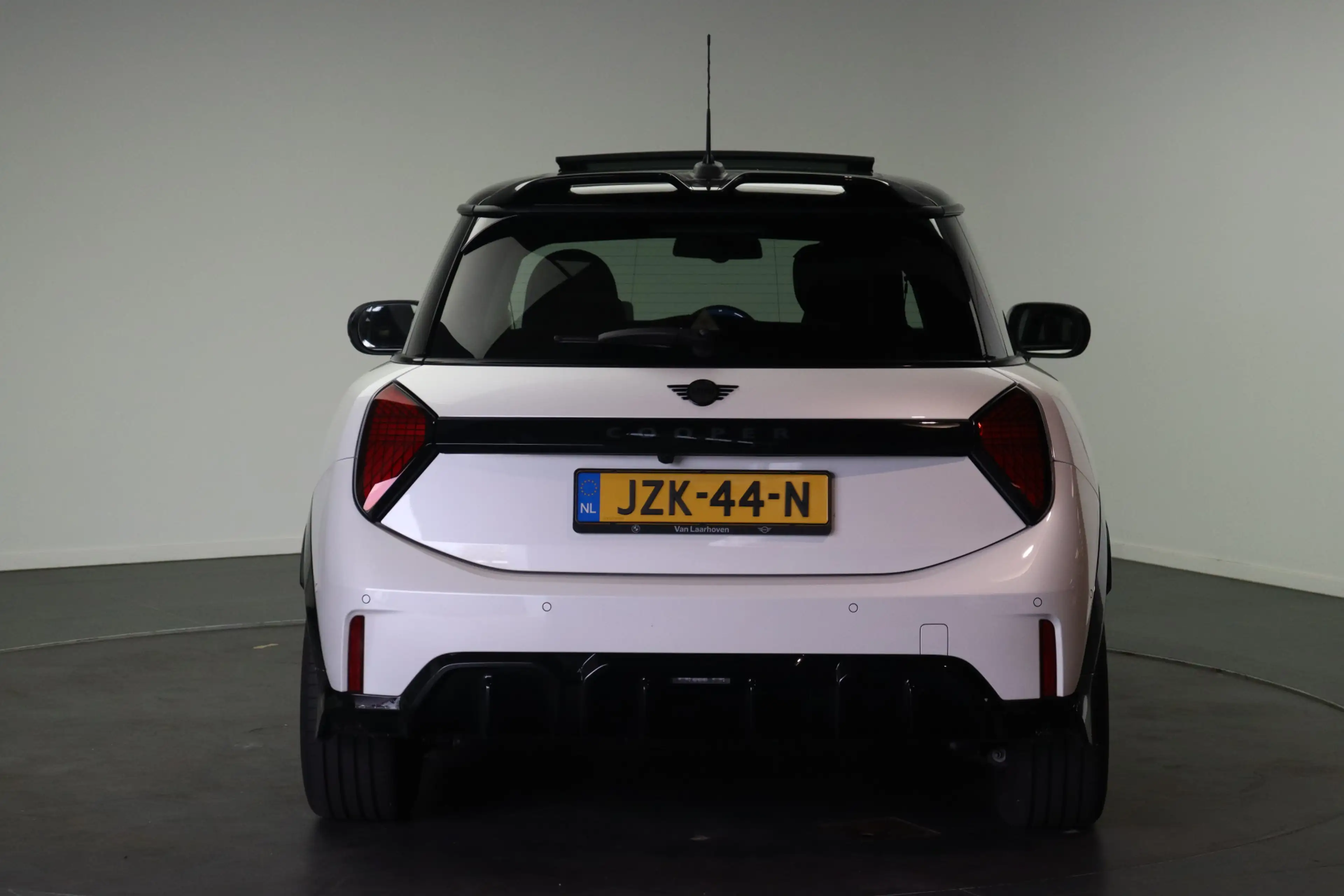 MINI Cooper C Hatchback Automaat / JCW / Pakket M / JCW / Pakket — photo 6
