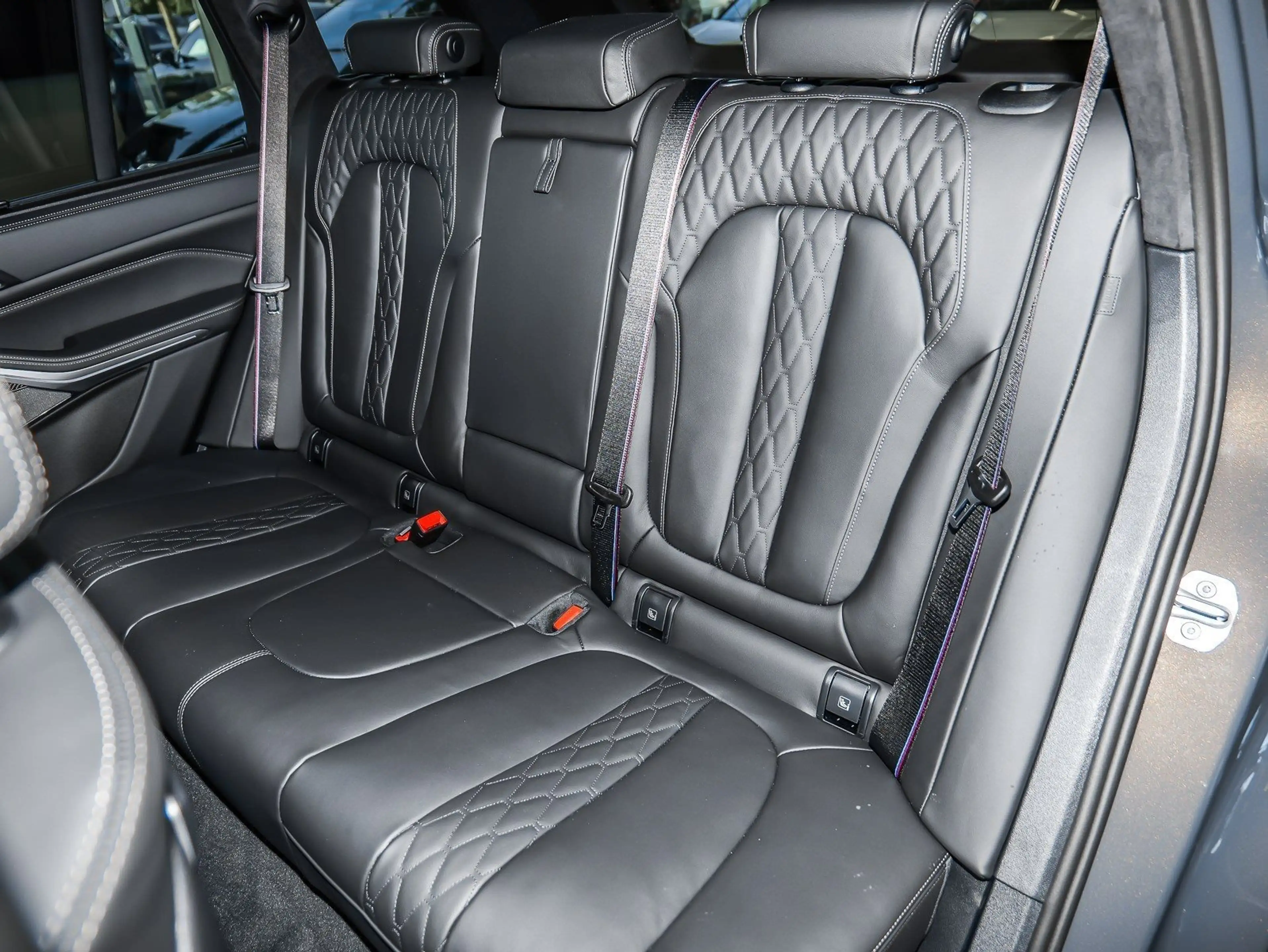 BMW X5 xDrive50e MSport + PanoSky. + AHK + DAprof. — photo 9