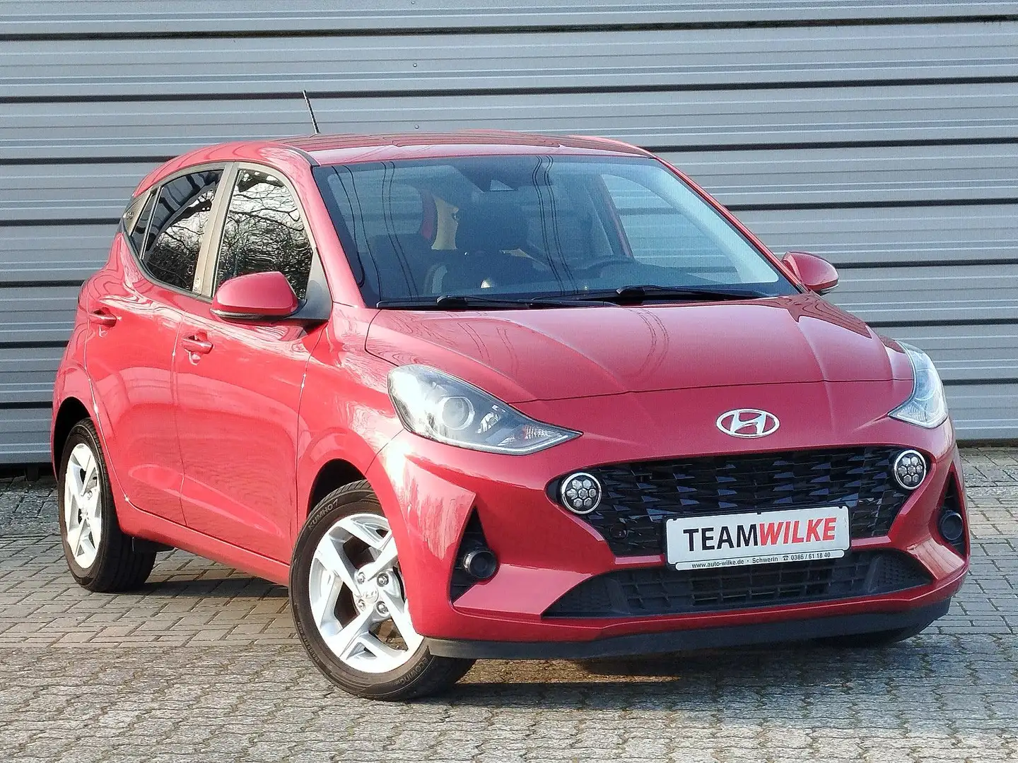 Hyundai i10 Edition 30 Sitz&Lenkradhzg PDC hi DAB Radio Rojo - 1
