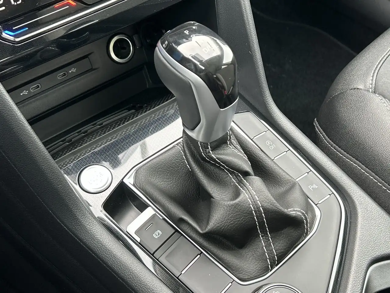 Volkswagen Taos снимка Volkswagen Taos
