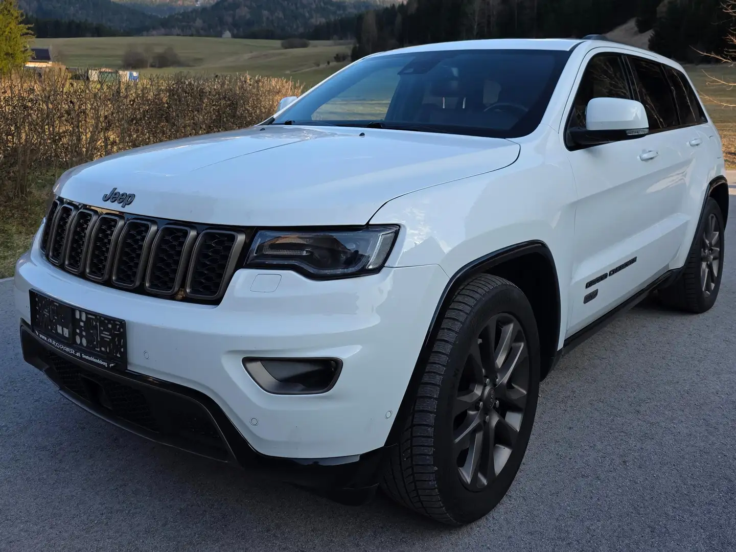 Jeep Grand Cherokee Grand Cherokee 3,0 V6 CRD 75th Anniversary 75th Anniversary Weiß - 1