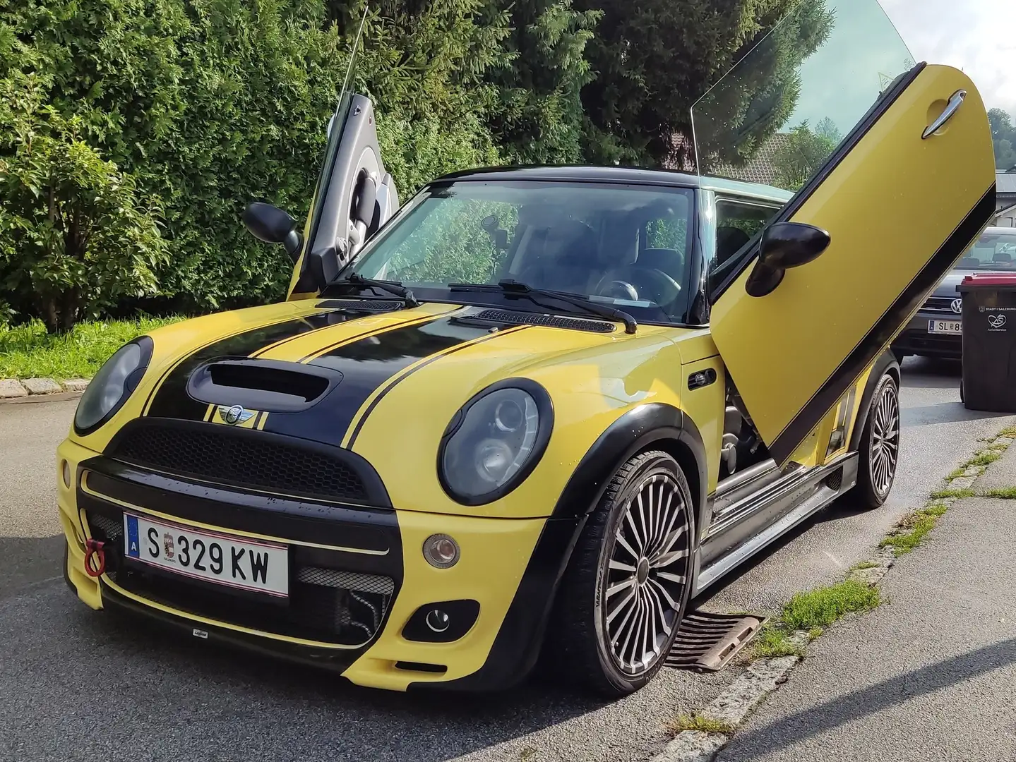 MINI One, Recaro, Bodykit, Flügeltüren Amarillo - 2