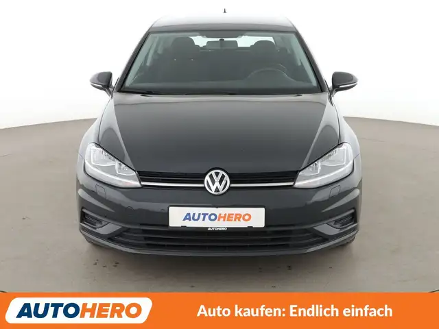 Volkswagen Golf view 9