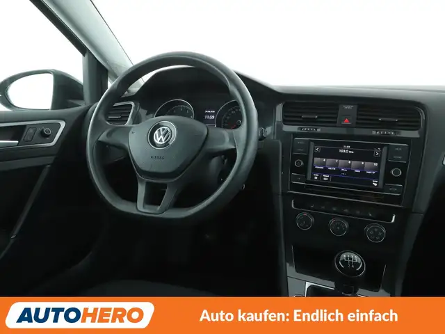 Volkswagen Golf view 13